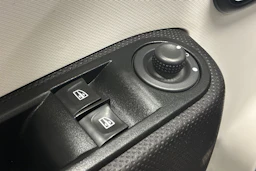 valkoinen Renault Twingo 2017 kuva 21.