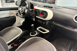 valkoinen Renault Twingo 2017 kuva 28.