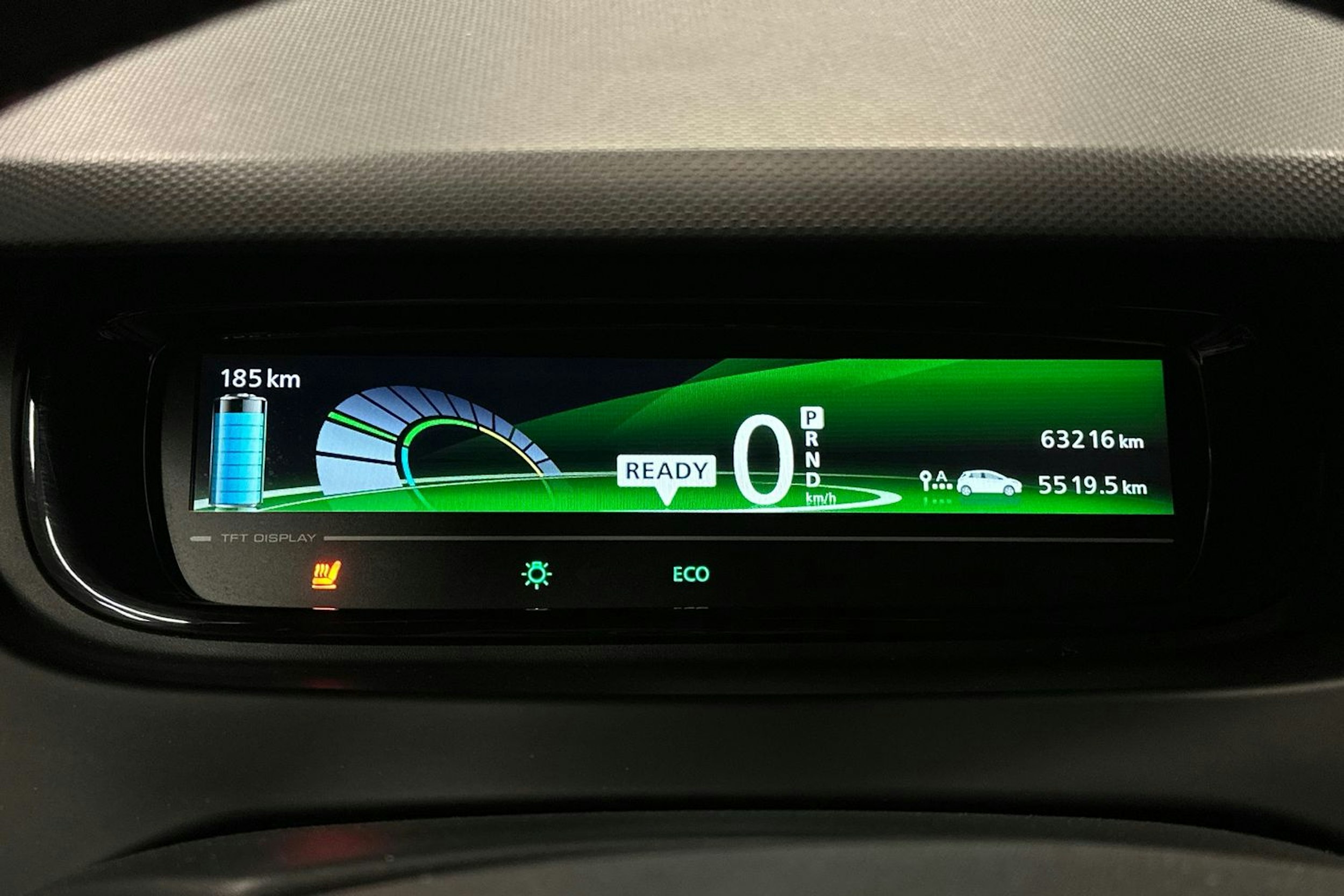 valkoinen Renault Zoe 2019 kuva 20.