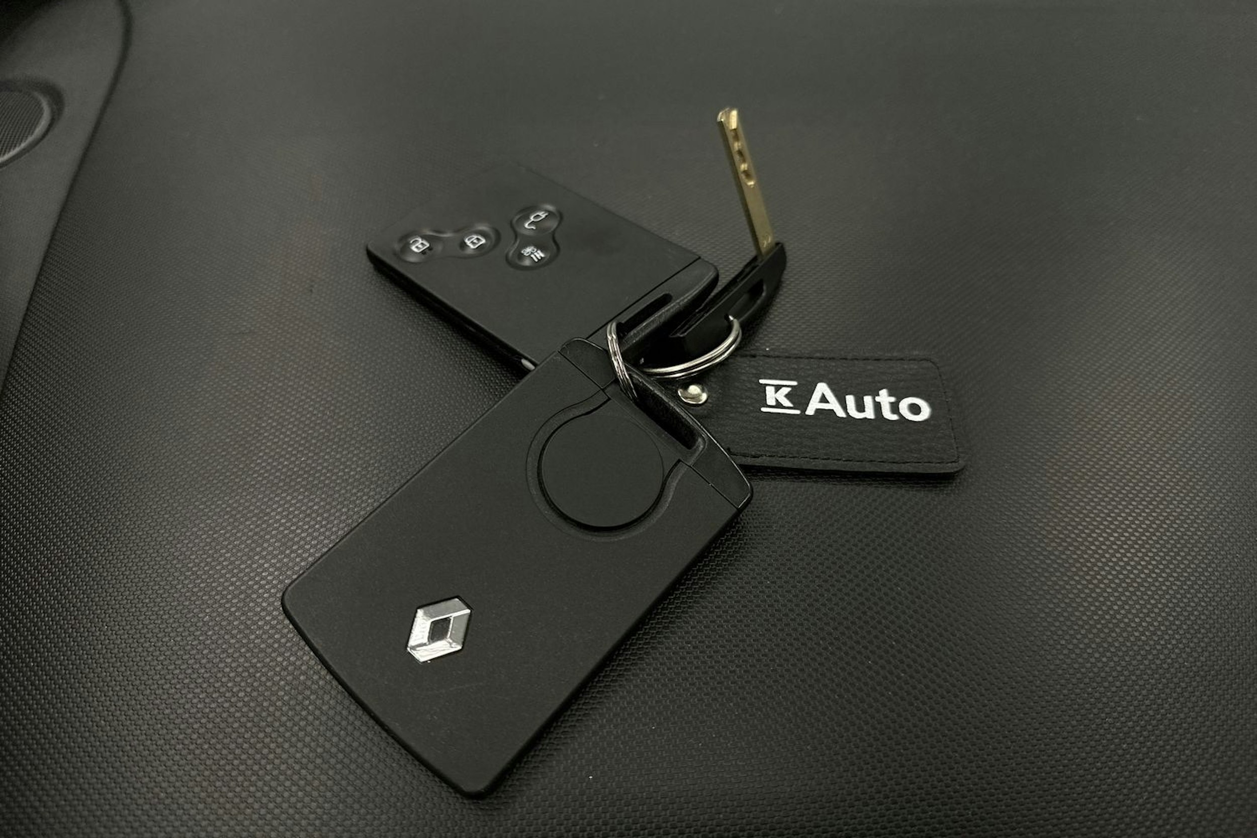 valkoinen Renault Zoe 2019 kuva 29.
