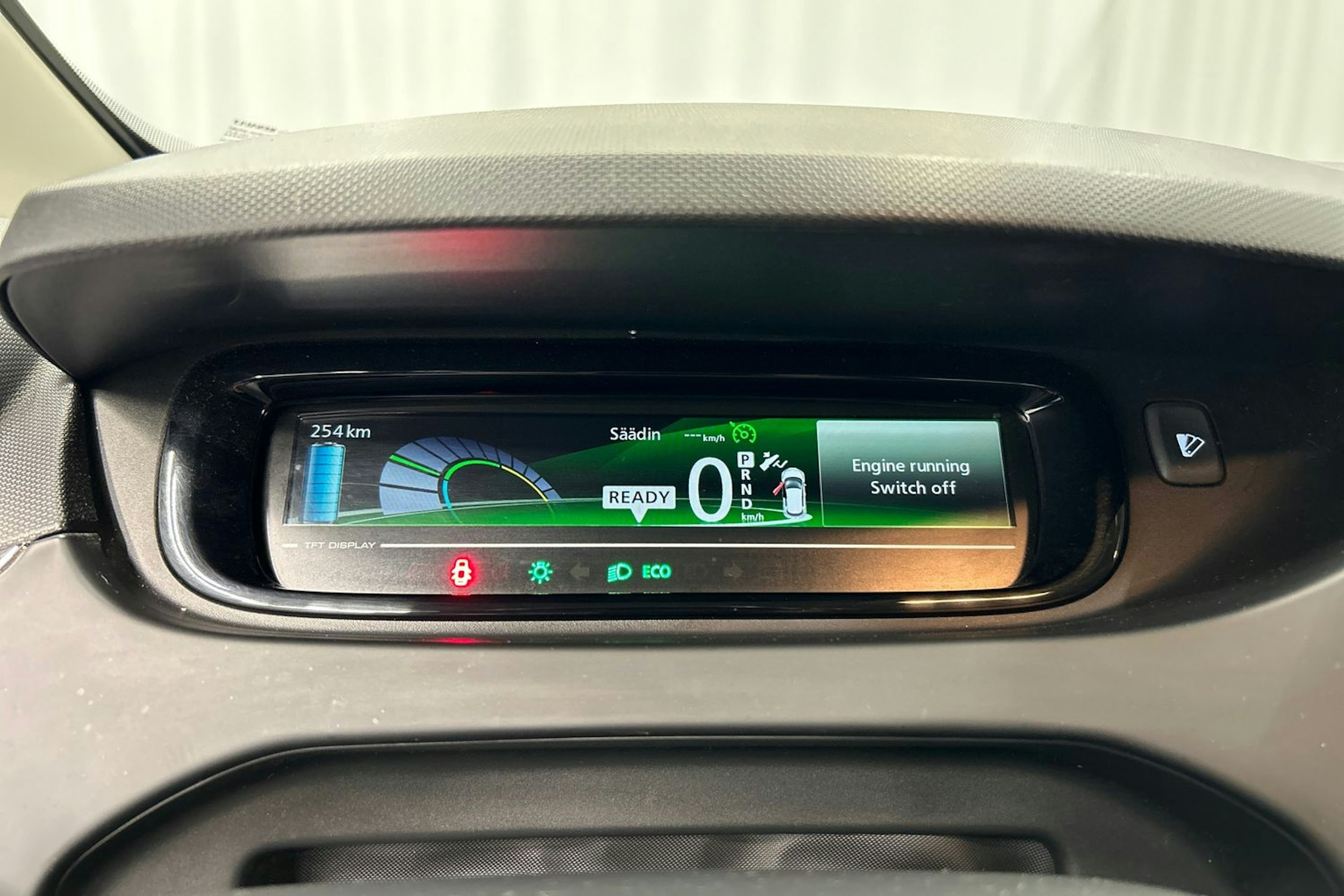 musta Renault Zoe 2019 kuva 16.