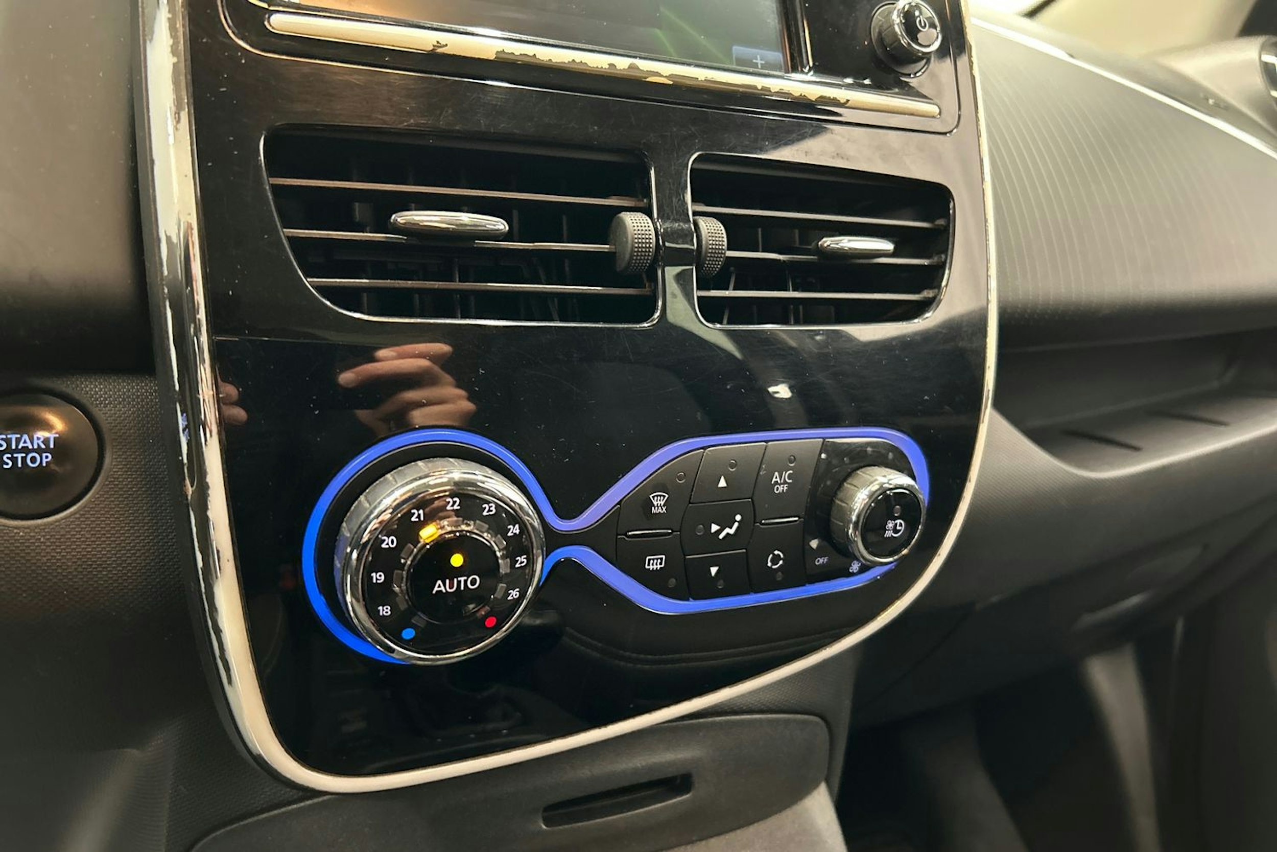 musta Renault Zoe 2019 kuva 19.