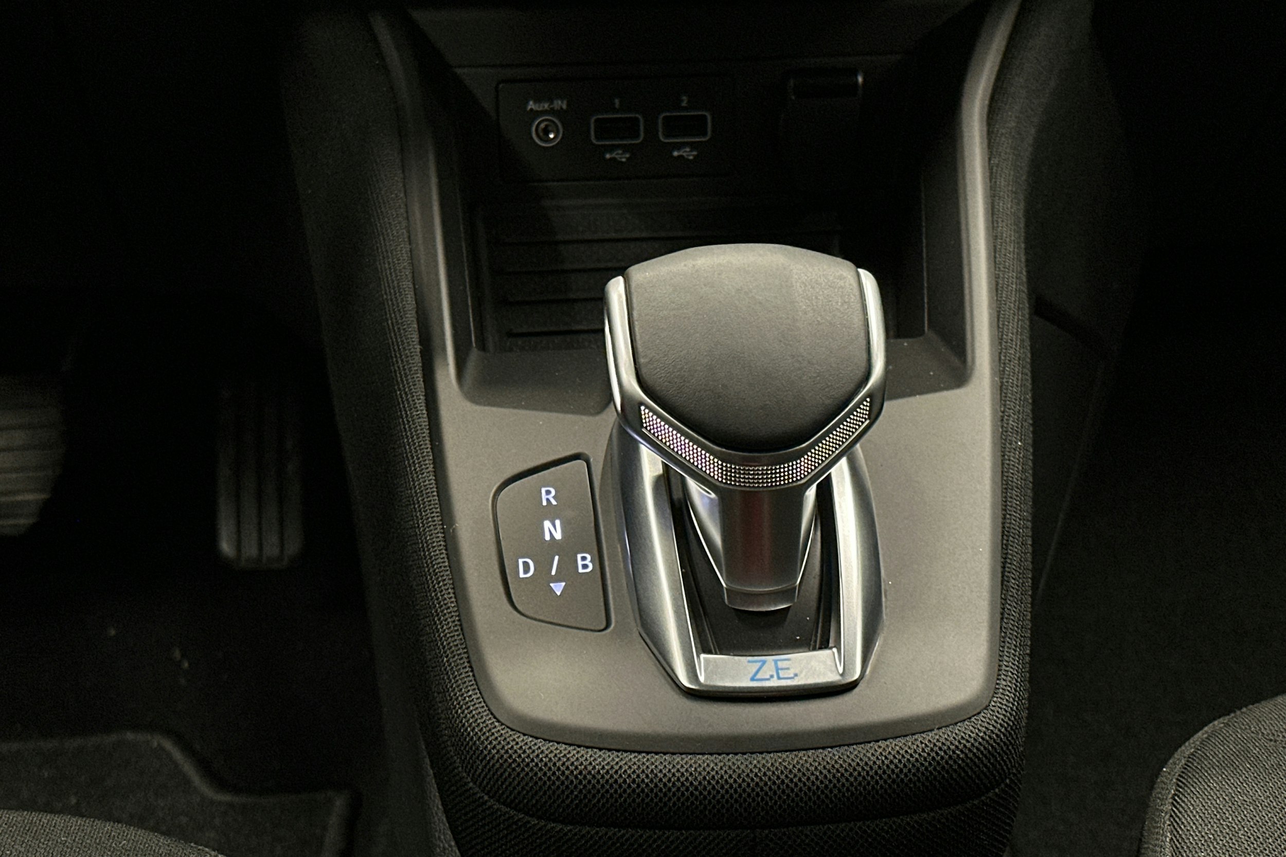 valkoinen Renault Zoe 2020 kuva 15.