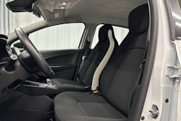 valkoinen Renault Zoe 2020 kuva 16.