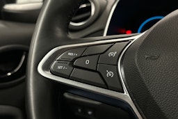 valkoinen Renault Zoe 2020 kuva 18.