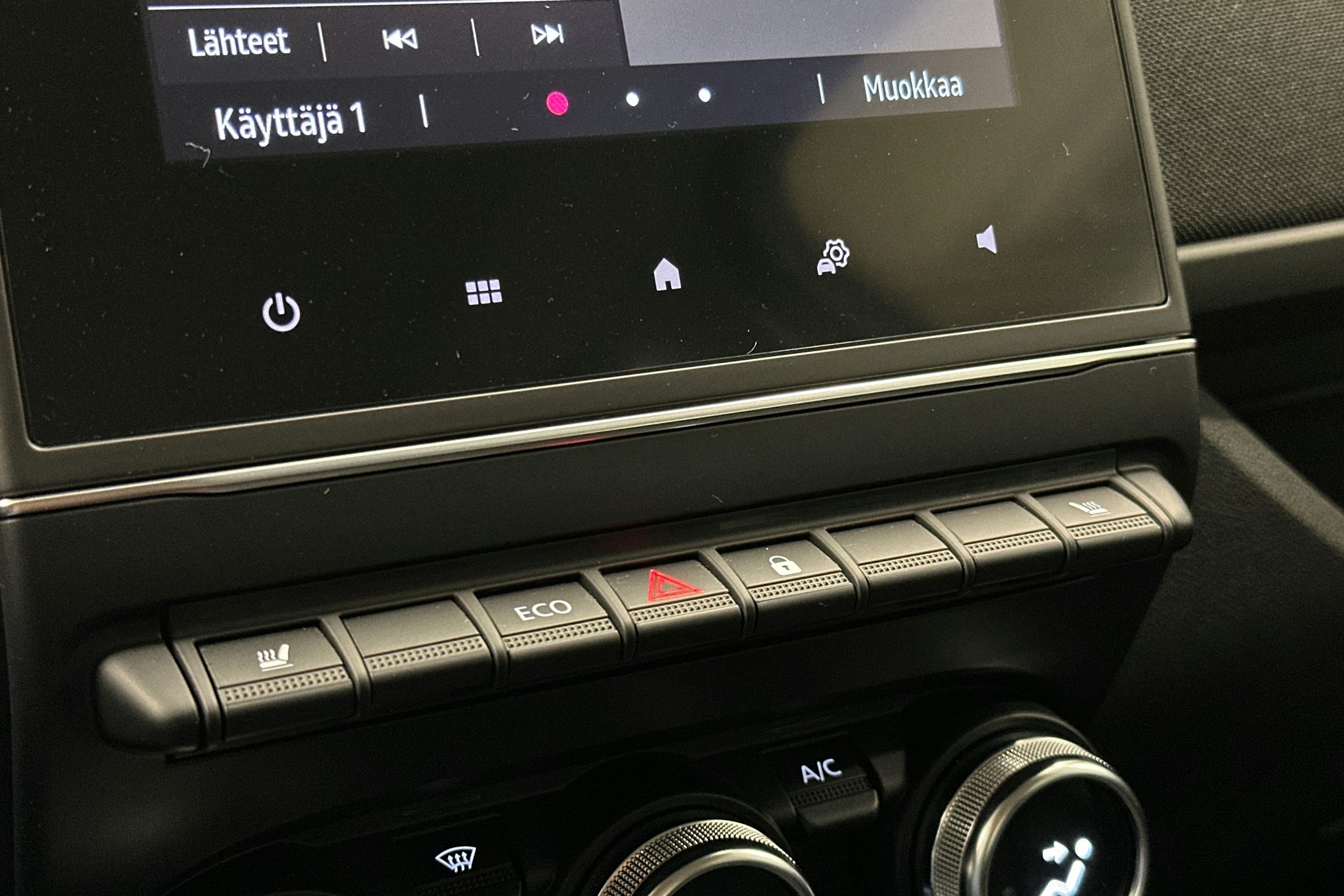 valkoinen Renault Zoe 2020 kuva 21.