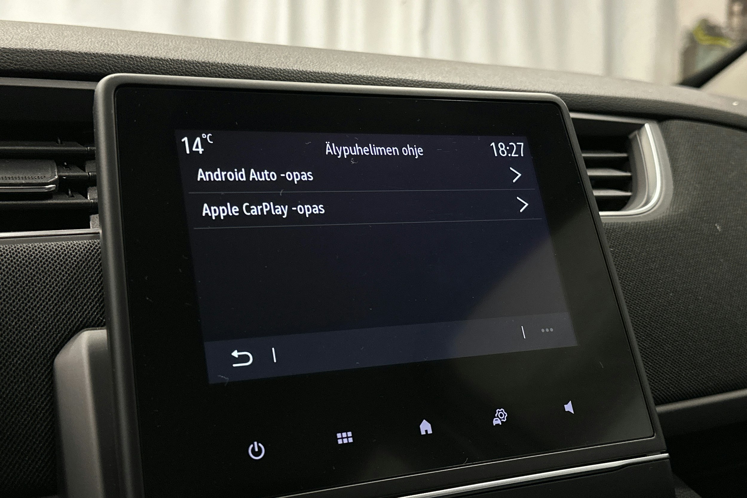 valkoinen Renault Zoe 2020 kuva 23.