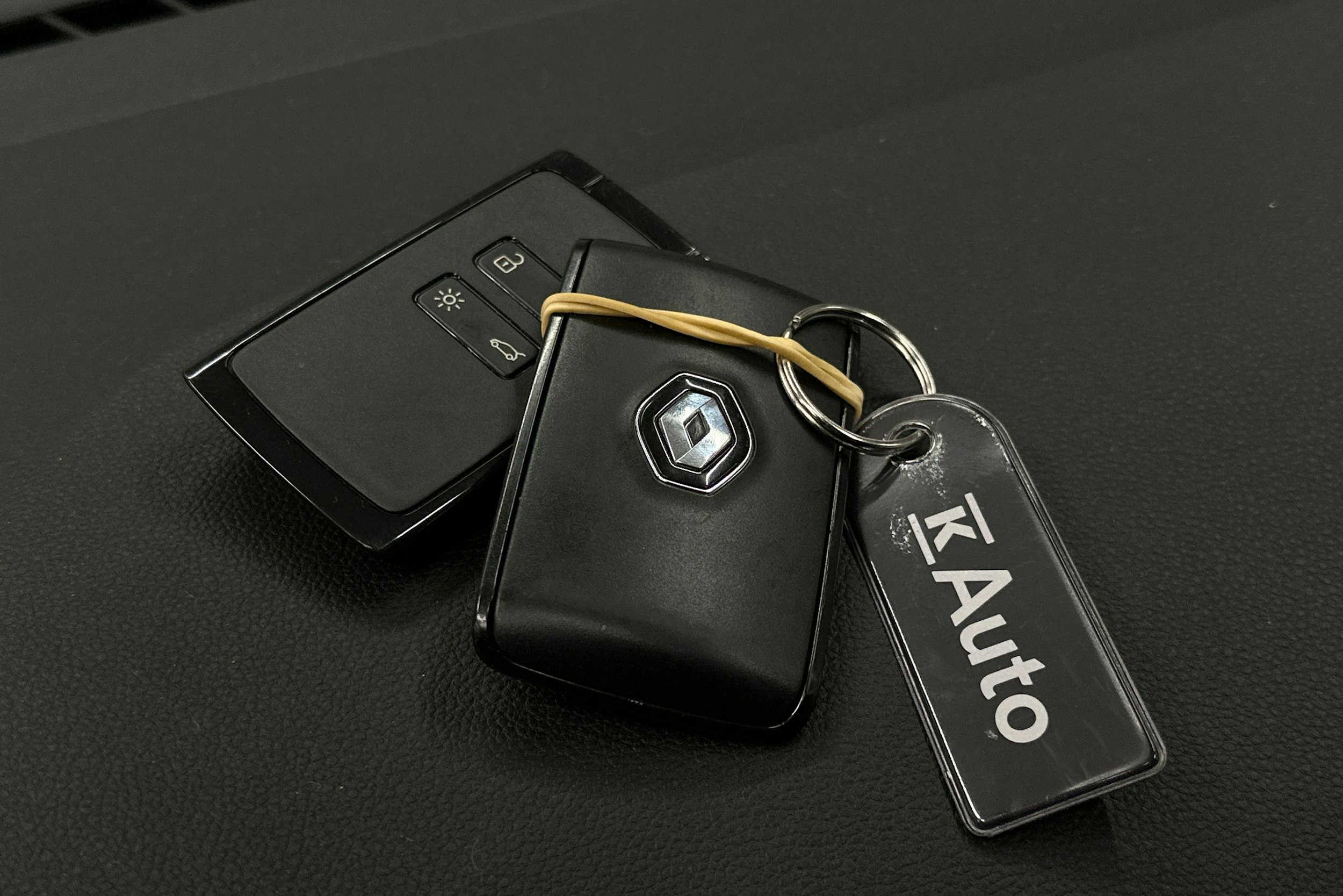 valkoinen Renault Zoe 2020 kuva 24.