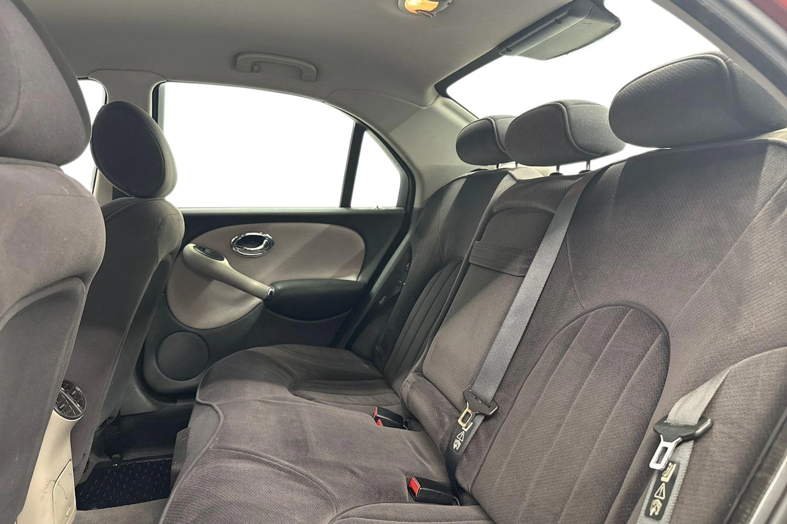 punainen Rover 75 2000 kuva 11.