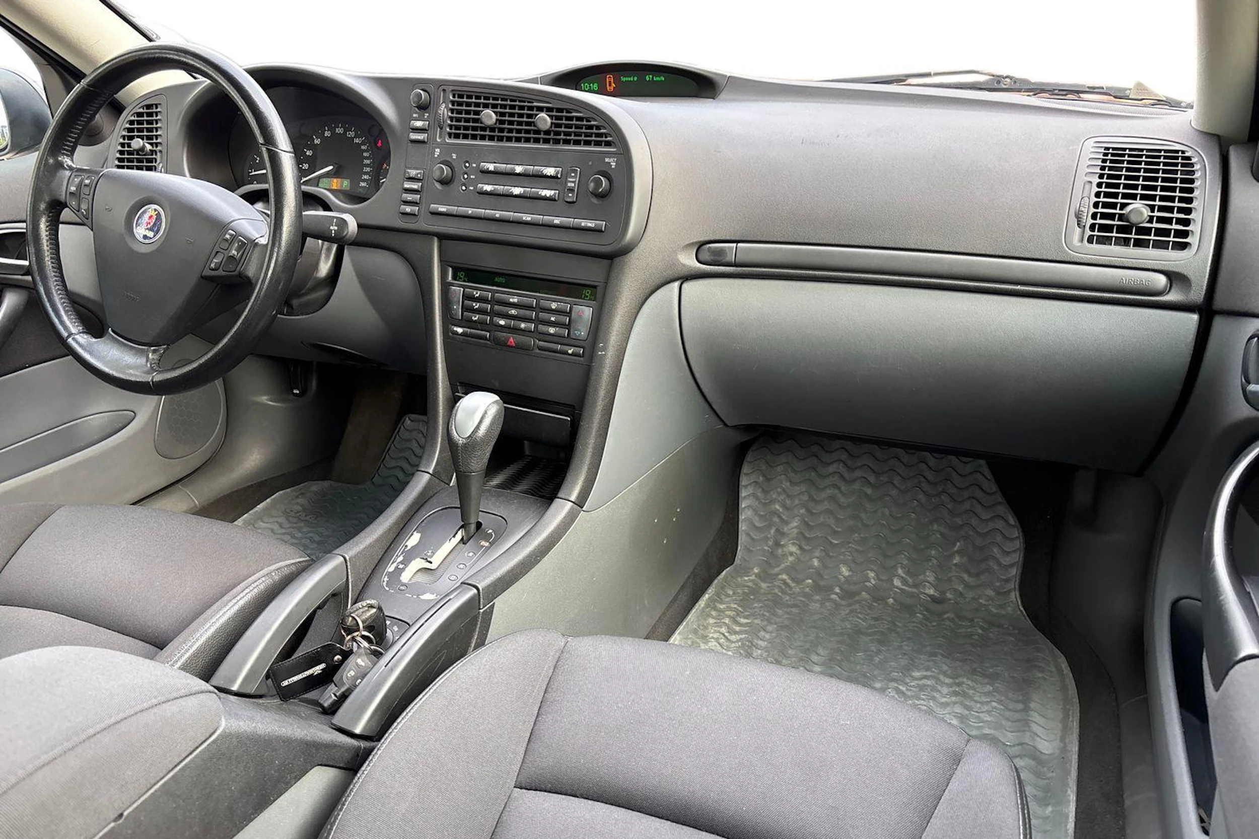 Ruskea (beige) Saab 9-3 2004 kuva 7.