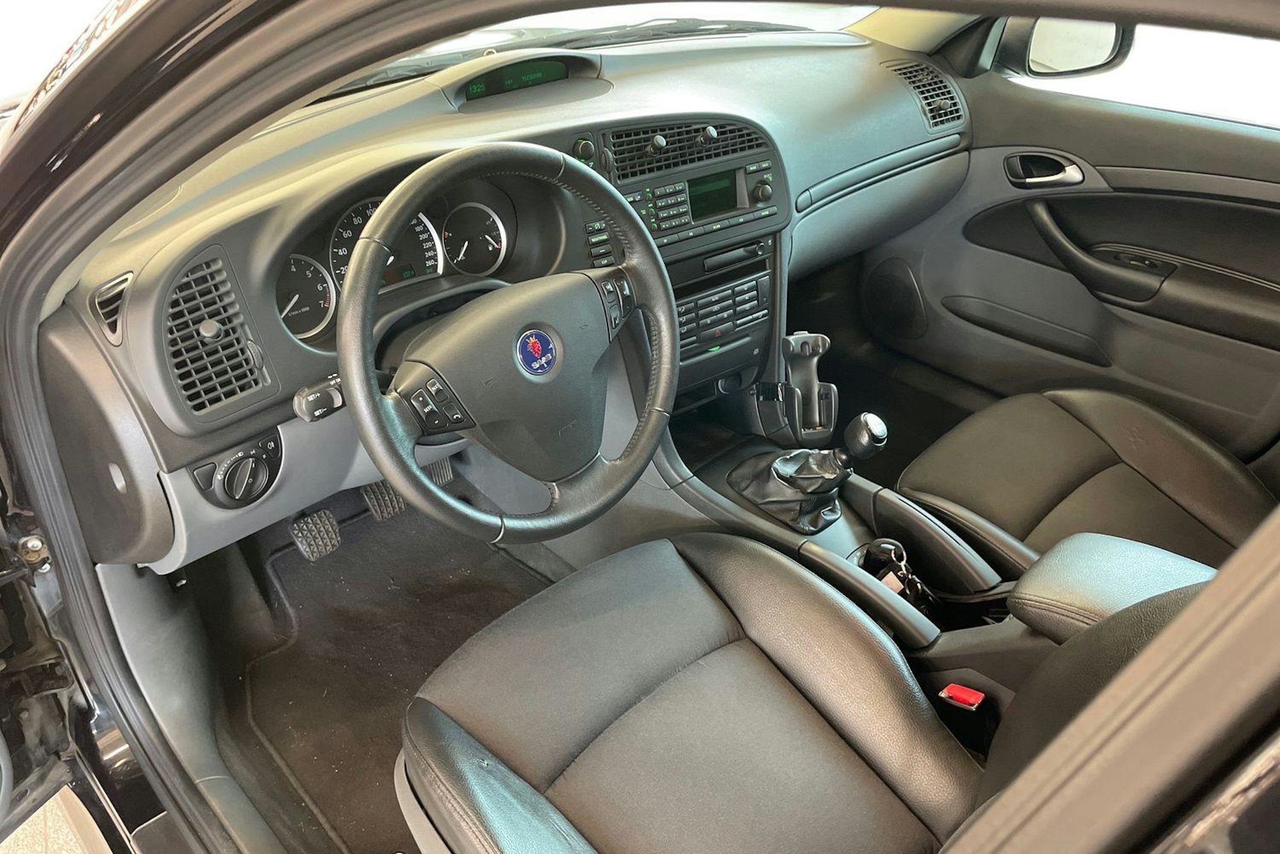 musta Saab 9-3 2006 kuva 7.