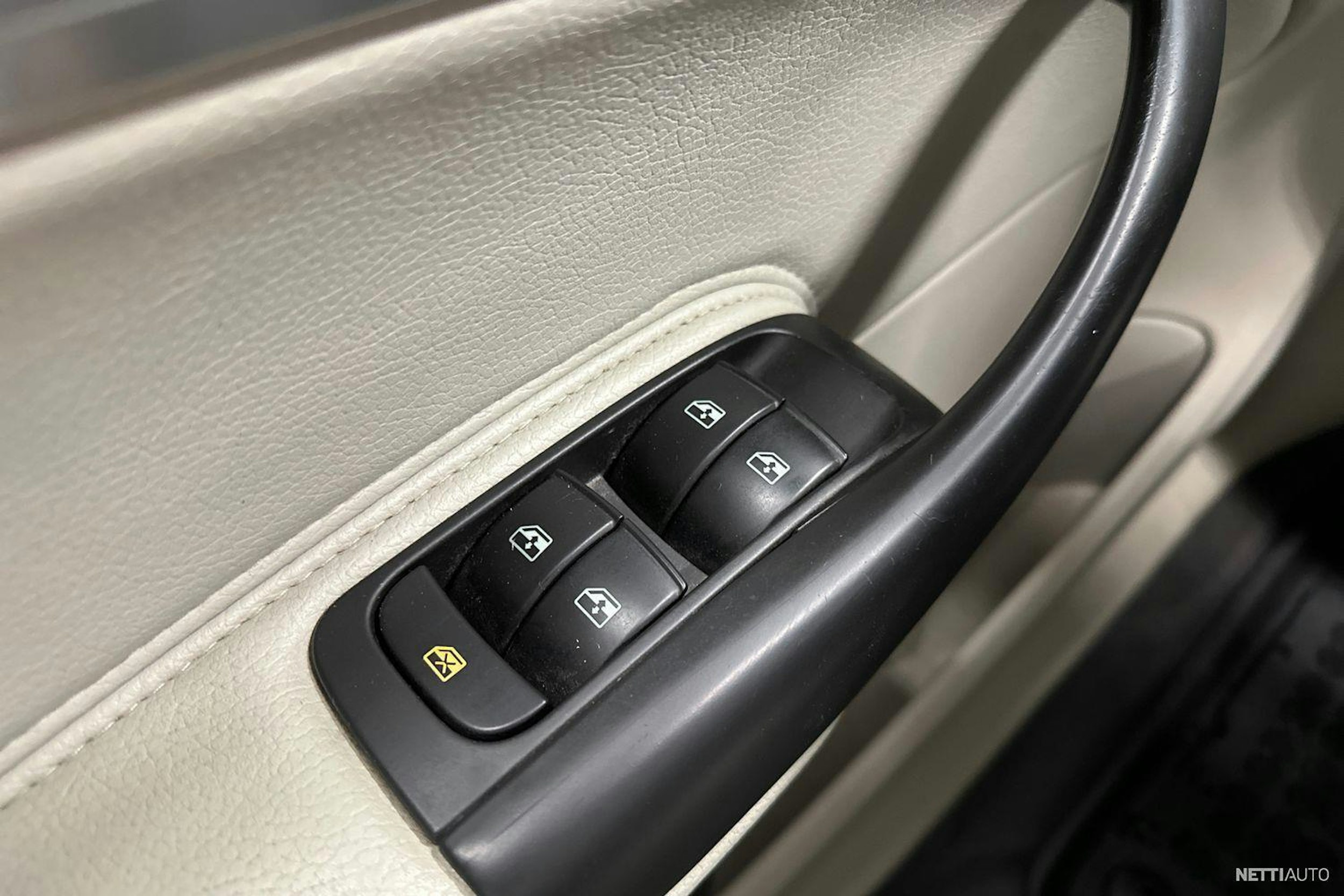 musta Saab 9-3 2008 kuva 16.