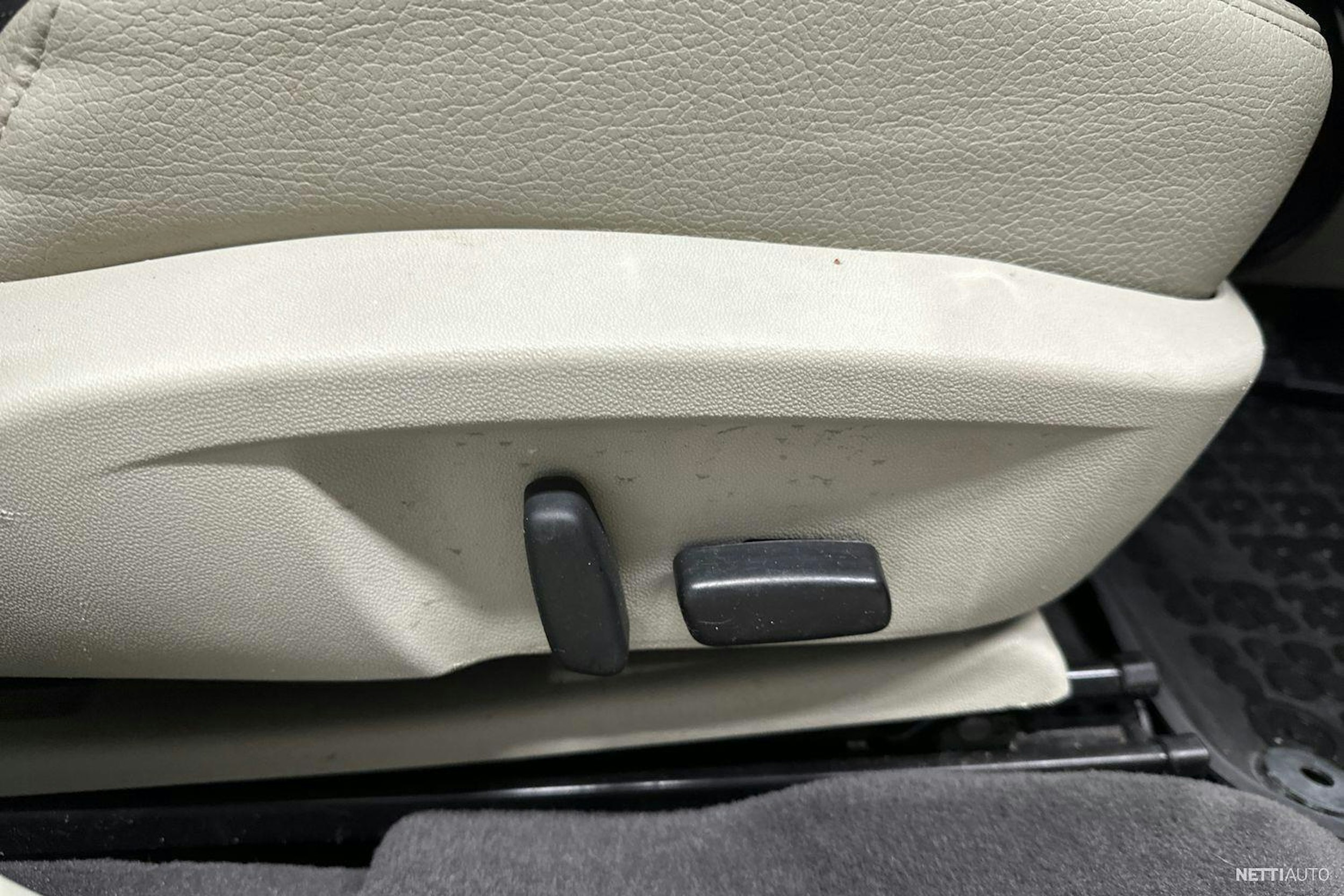 musta Saab 9-3 2008 kuva 25.