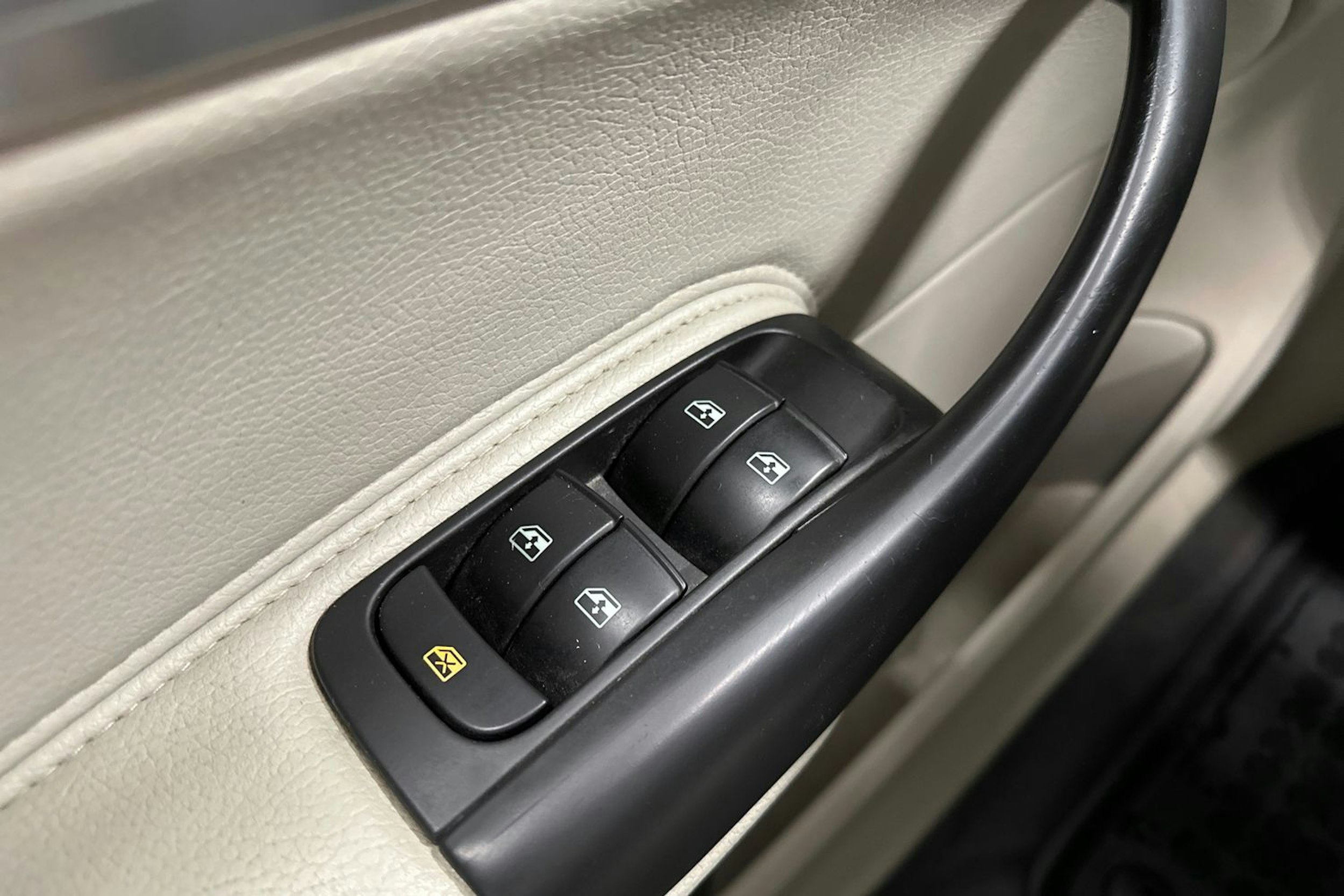 musta Saab 9-3 2008 kuva 17.