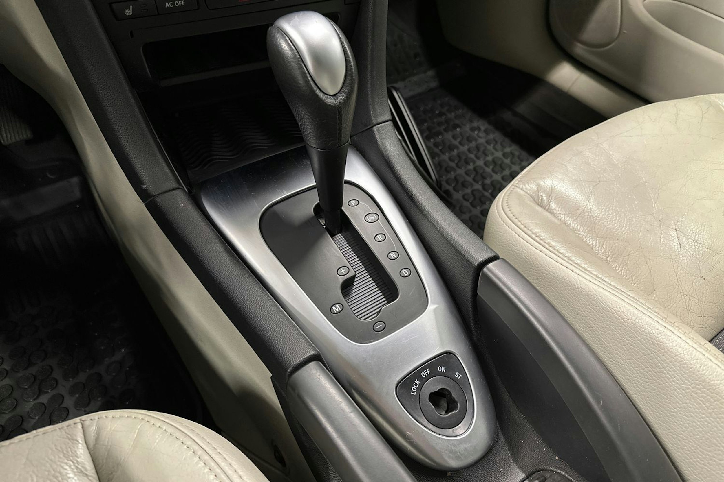 musta Saab 9-3 2008 kuva 22.