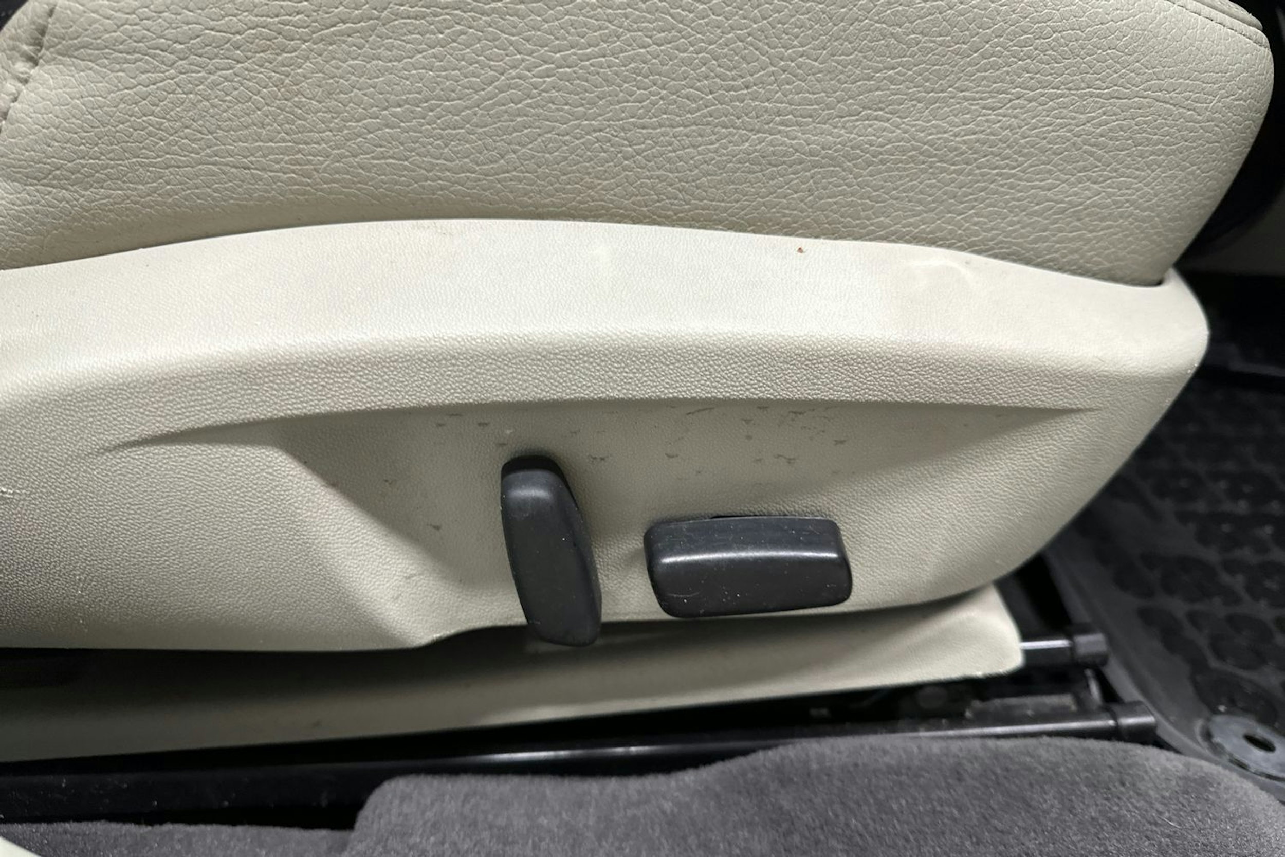 musta Saab 9-3 2008 kuva 26.