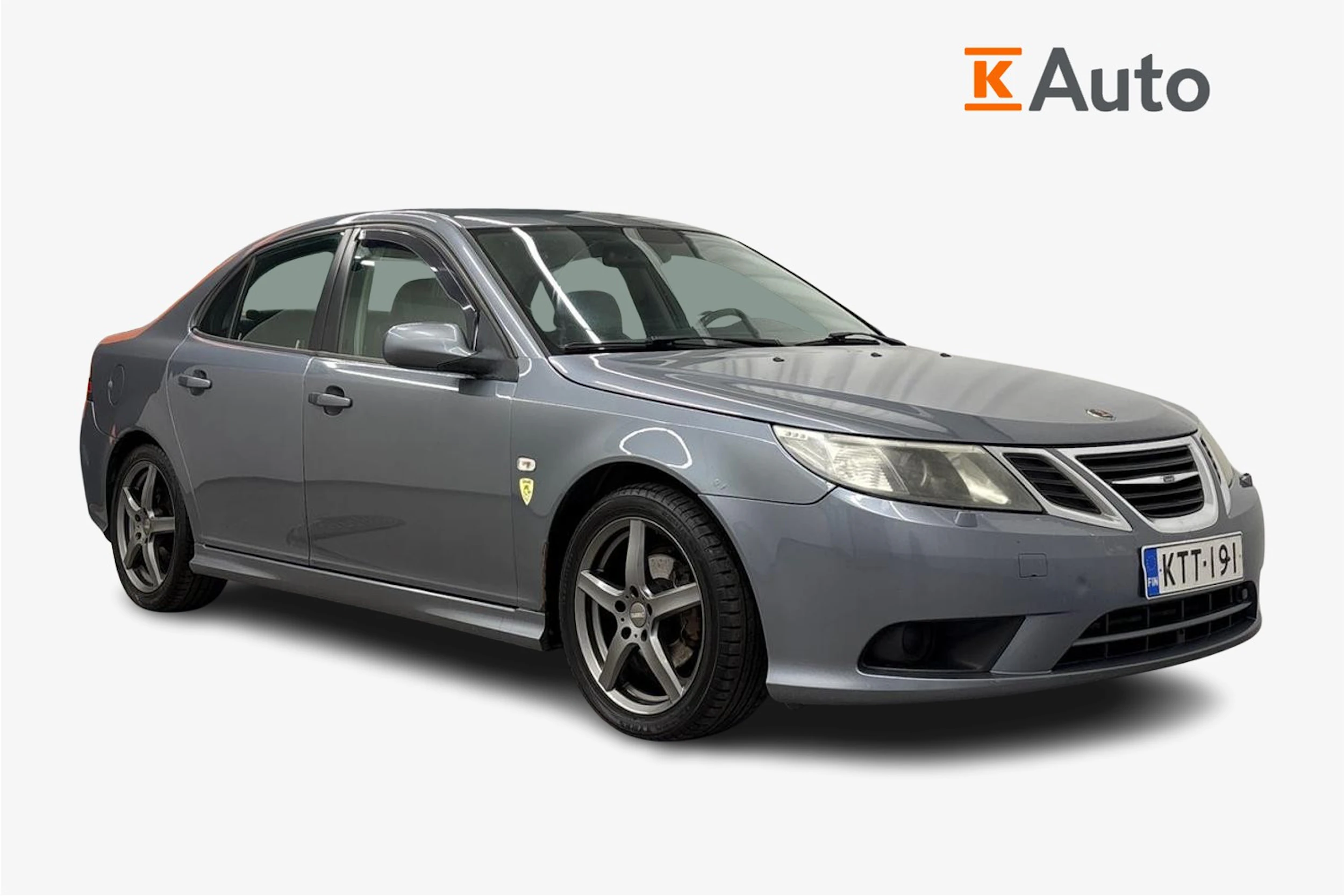 Harmaa Saab 9-3 2008 kuva 1.