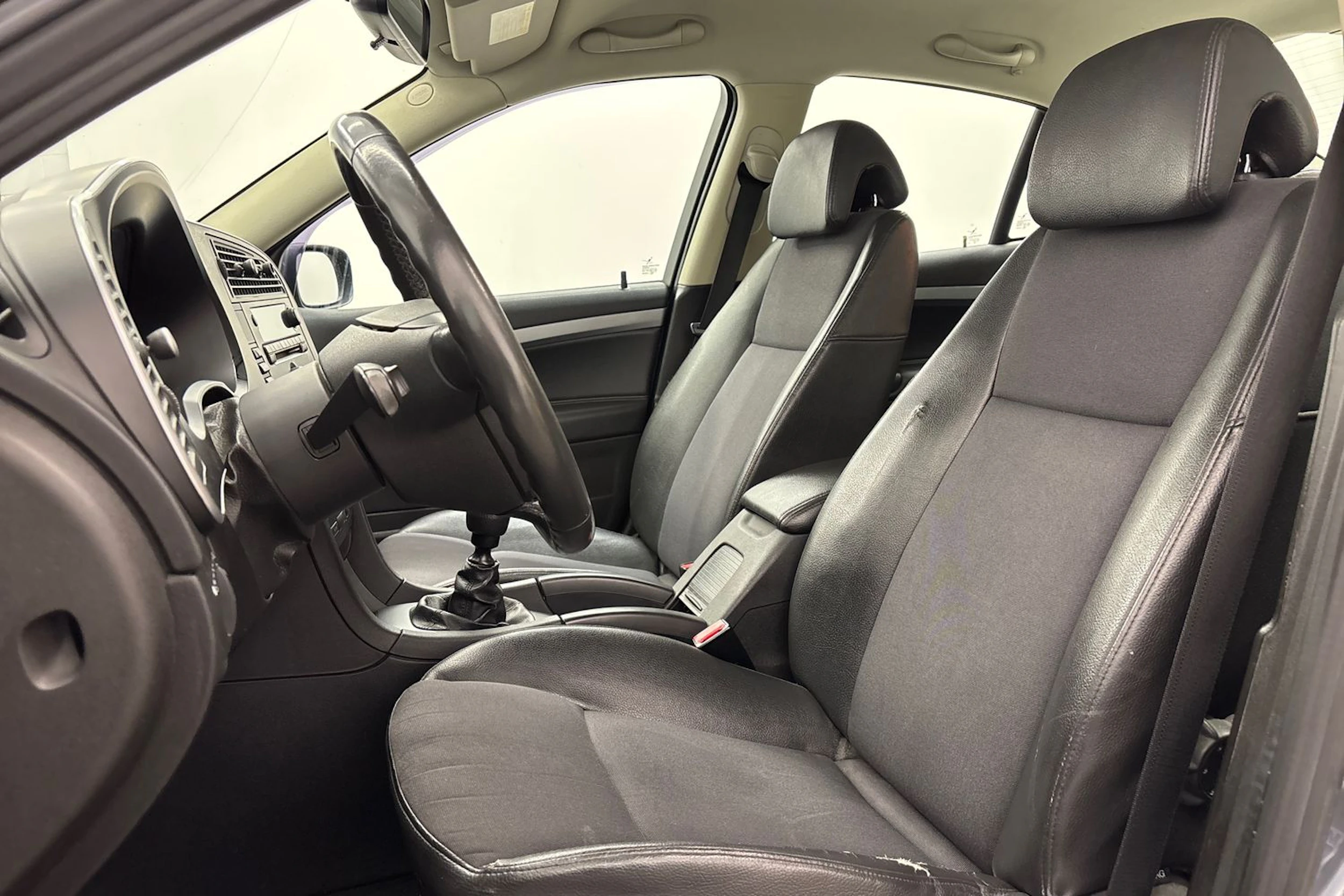 Harmaa Saab 9-3 2008 kuva 11.