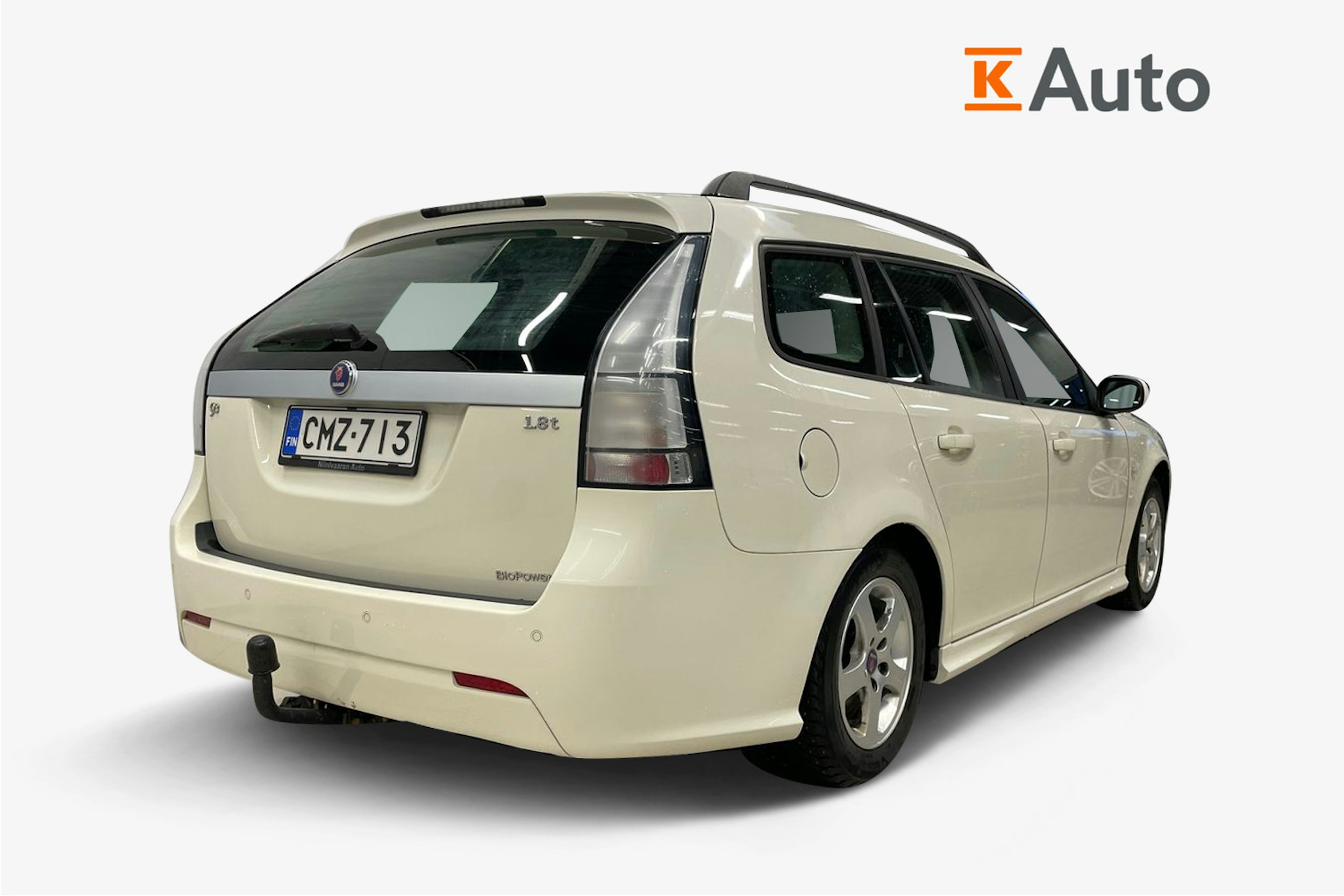 Valkoinen Saab 9-3 2009 kuva 2.