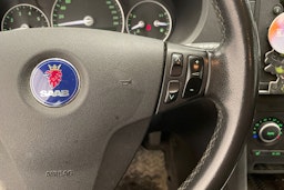 Valkoinen Saab 9-3 2009 kuva 12.