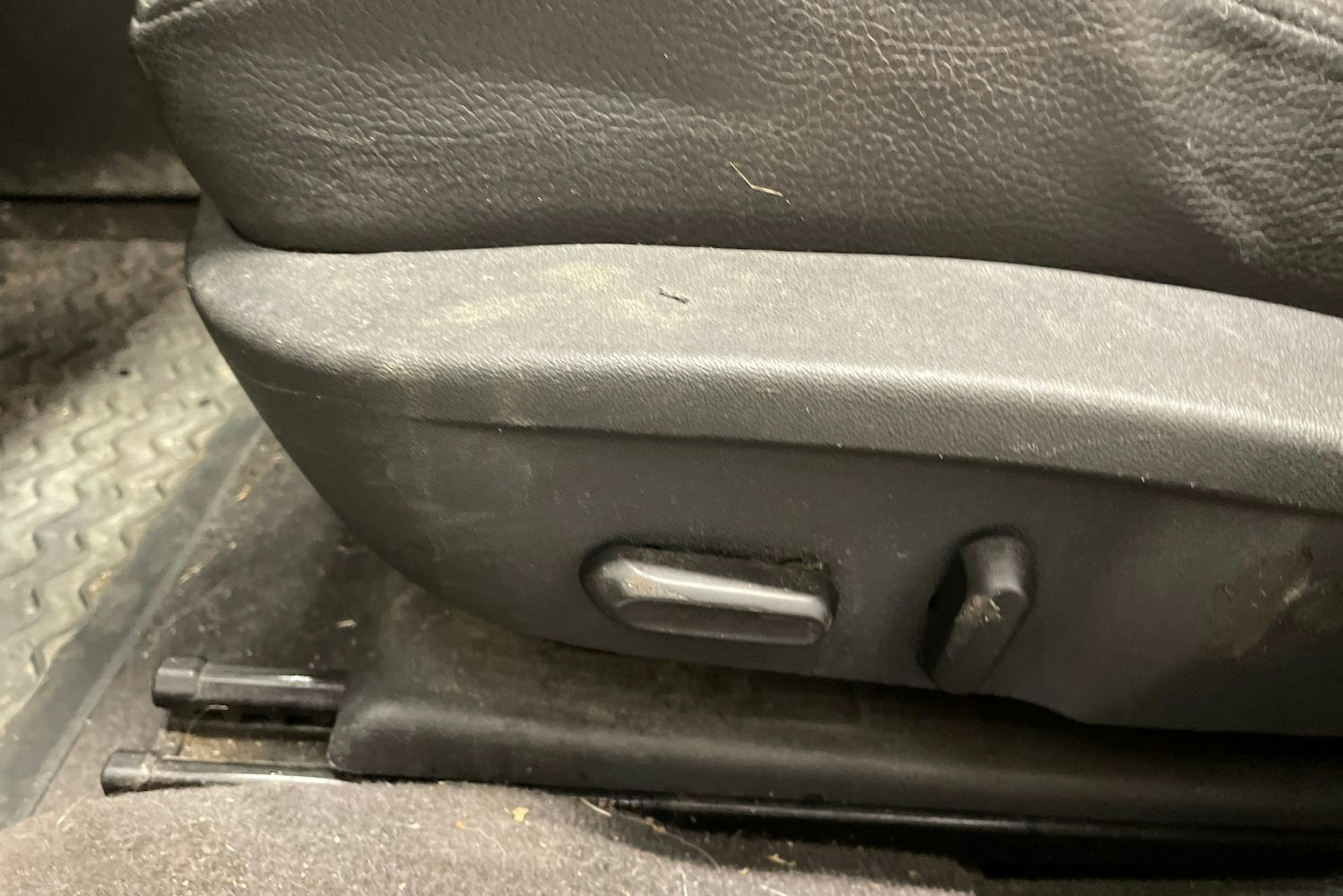 Valkoinen Saab 9-3 2009 kuva 15.