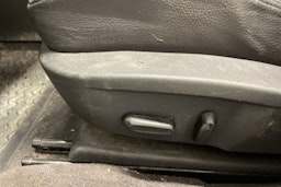 Valkoinen Saab 9-3 2009 kuva 15.