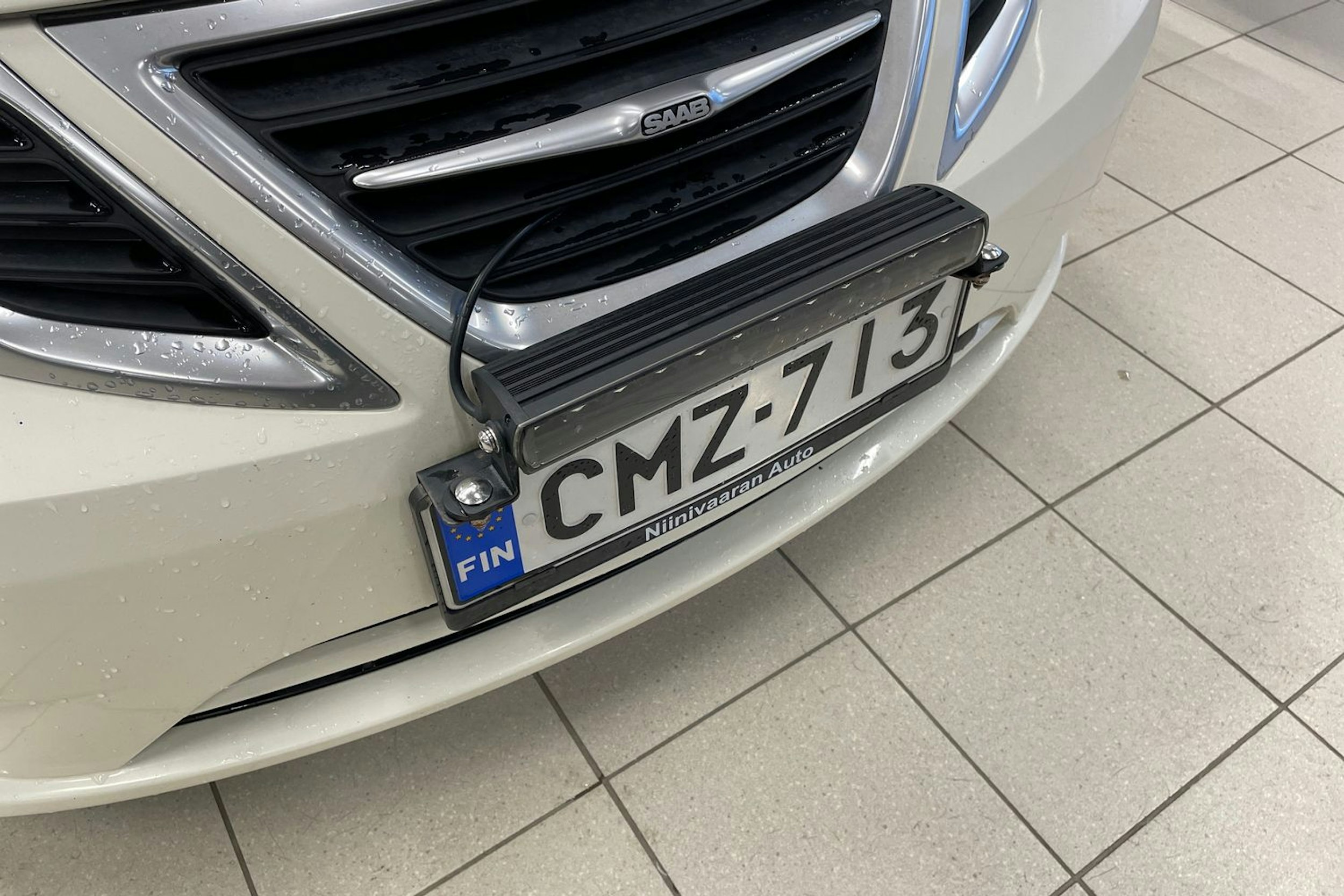 Valkoinen Saab 9-3 2009 kuva 21.