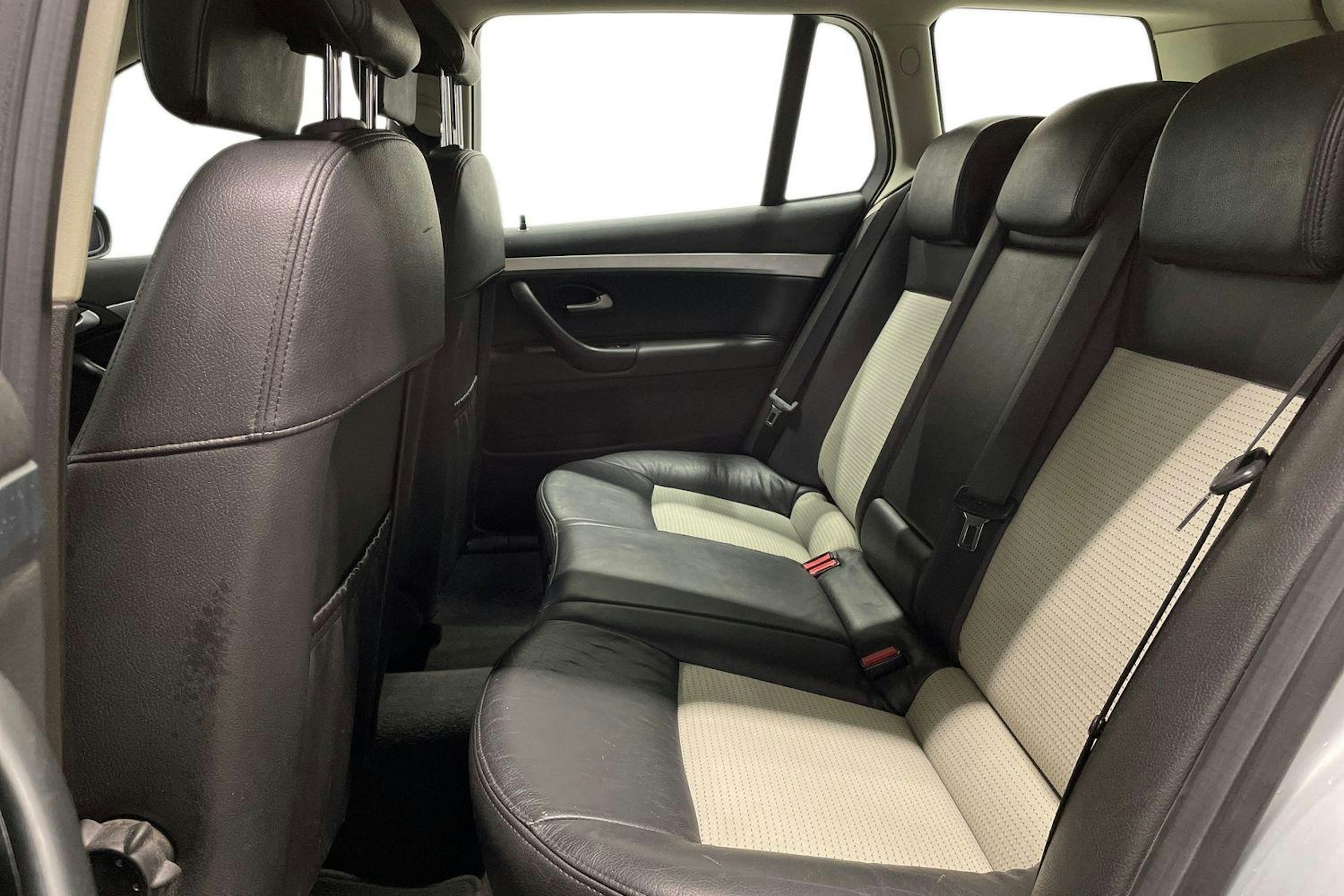 hopea Saab 9-3 2009 kuva 10.