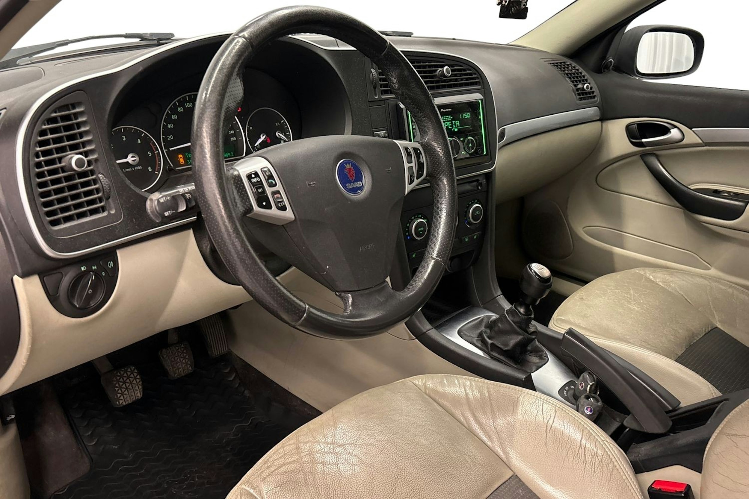 harmaa Saab 9-3 2010 kuva 6.