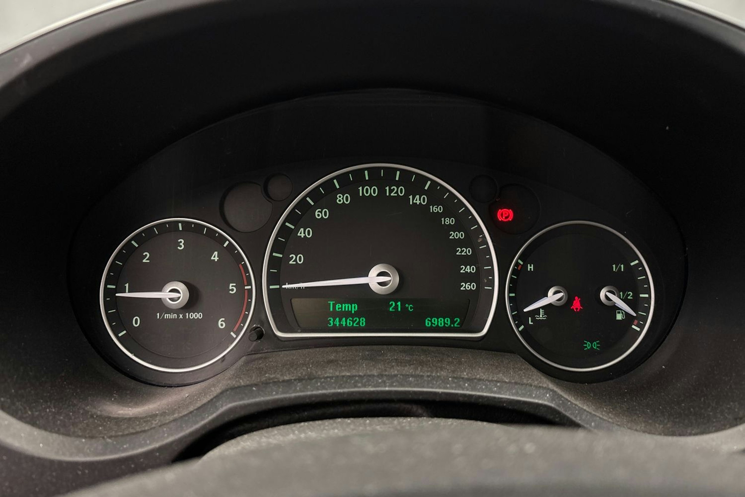 harmaa Saab 9-3 2010 kuva 15.