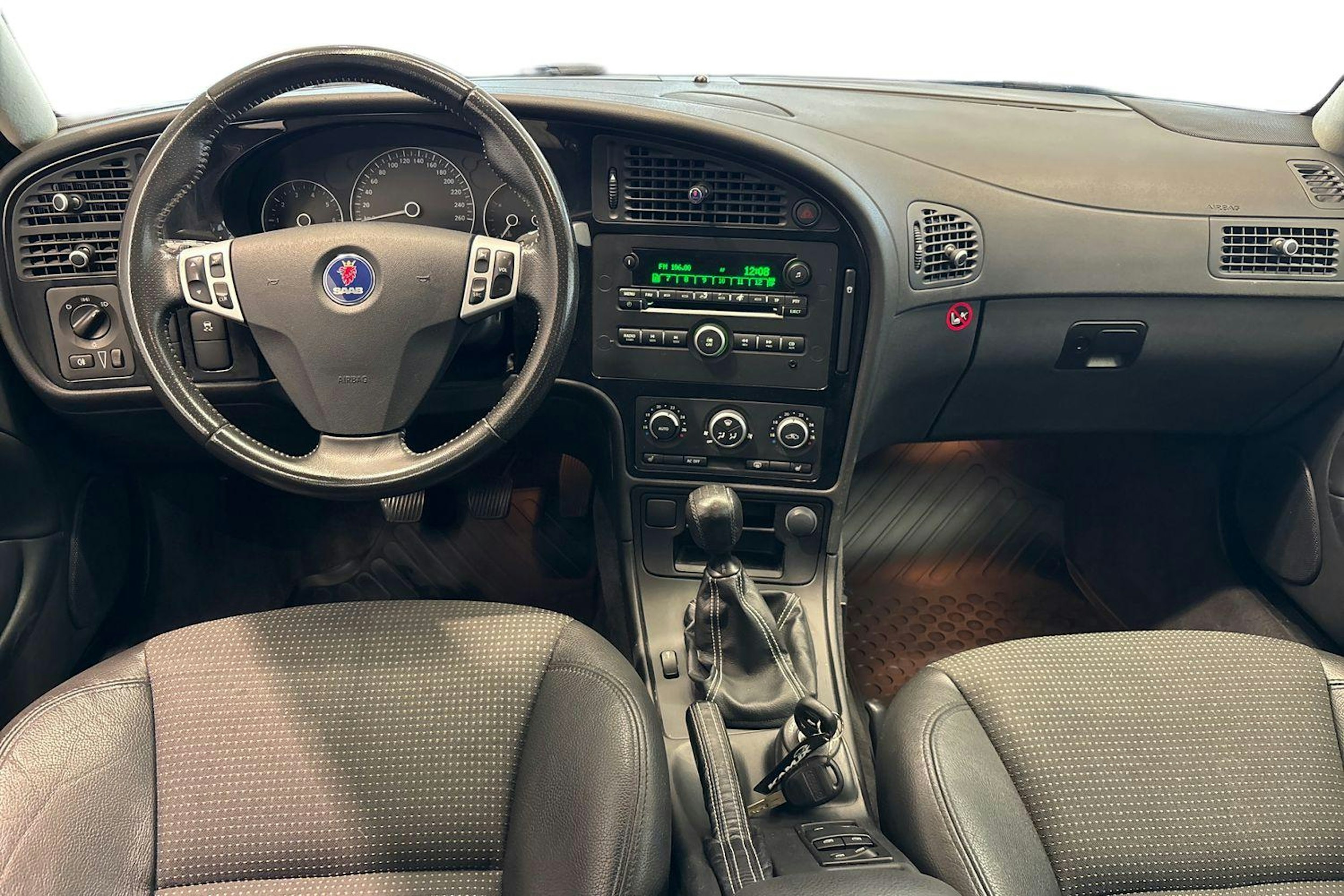 Vihreä Saab 9-5 2009 kuva 9.