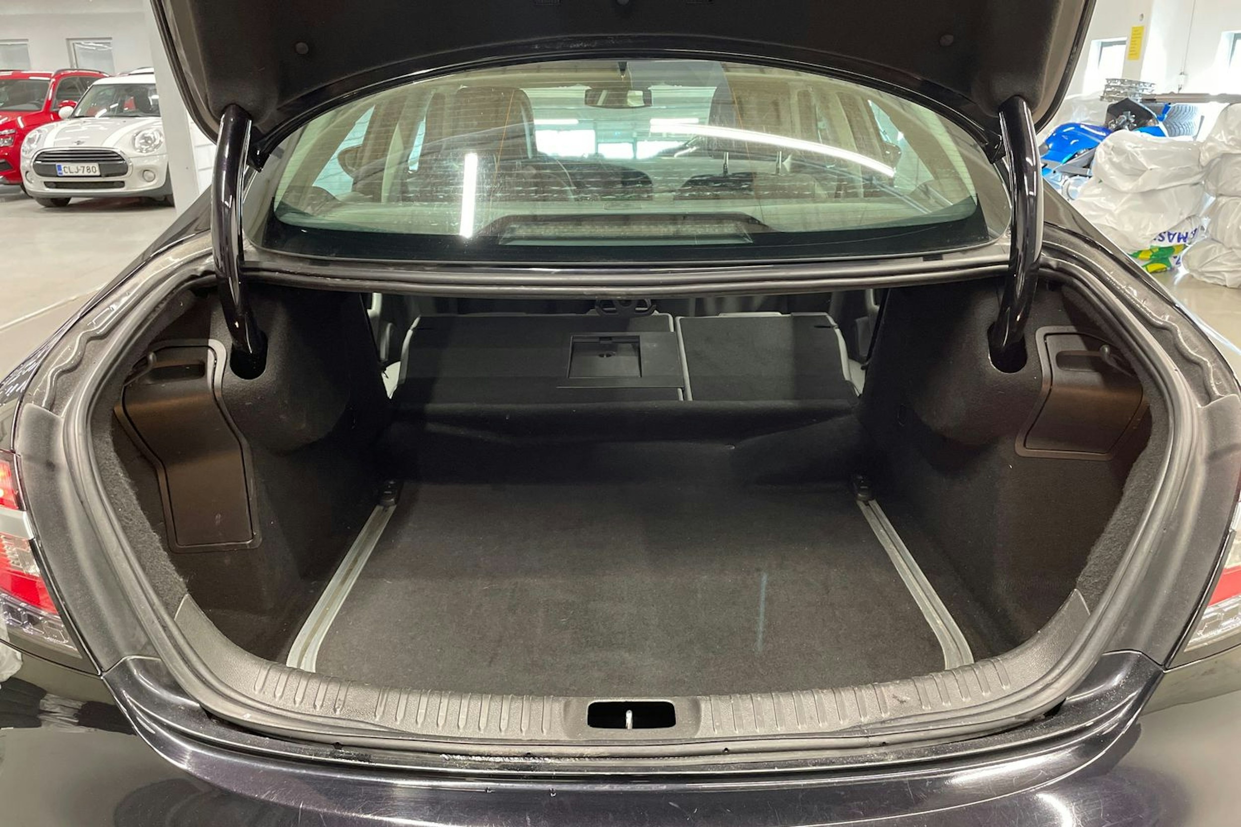 musta Saab 9-5 2010 kuva 15.