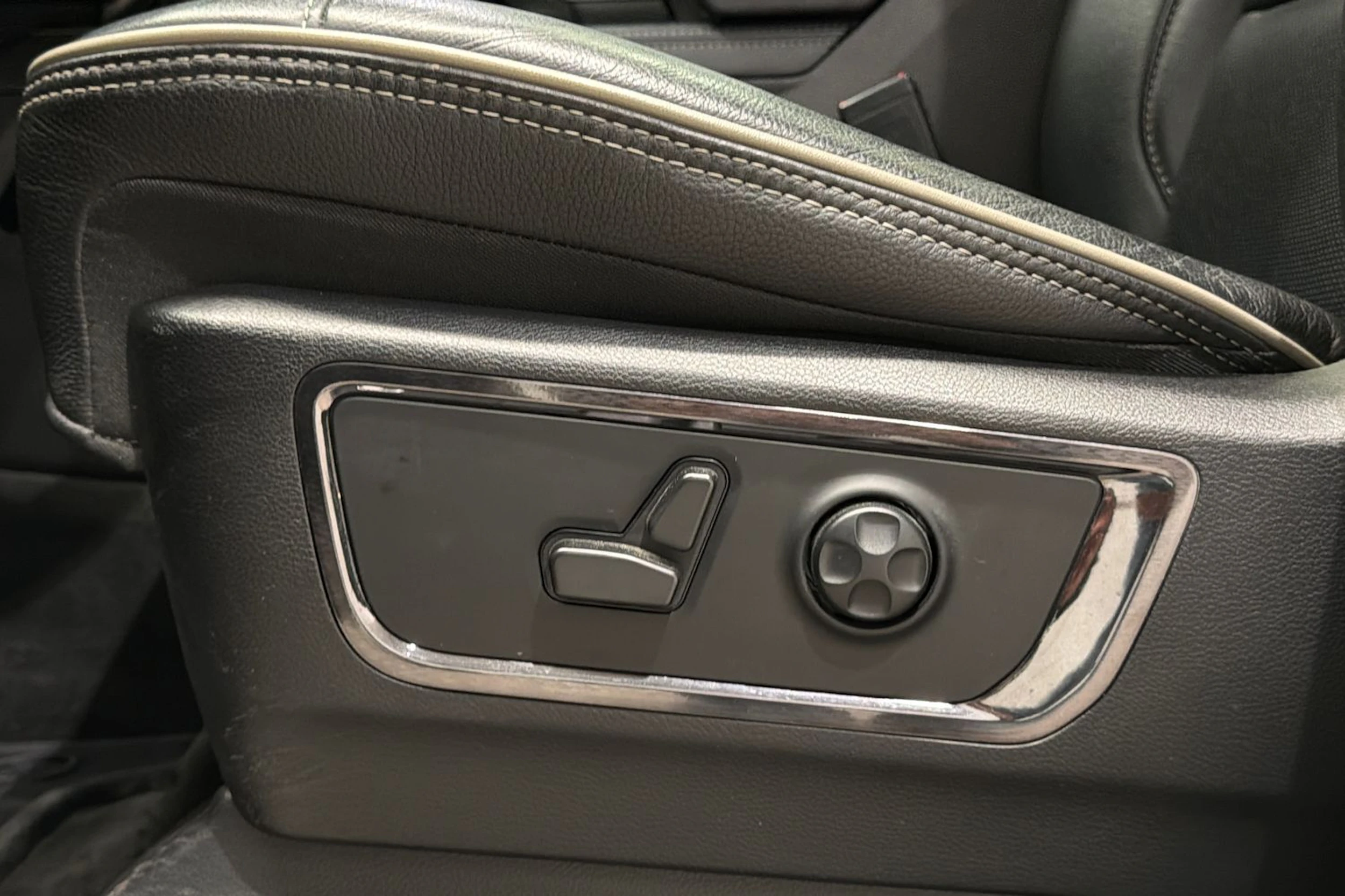 musta SCC RAM SCC RAM 1500 2022 kuva 20.