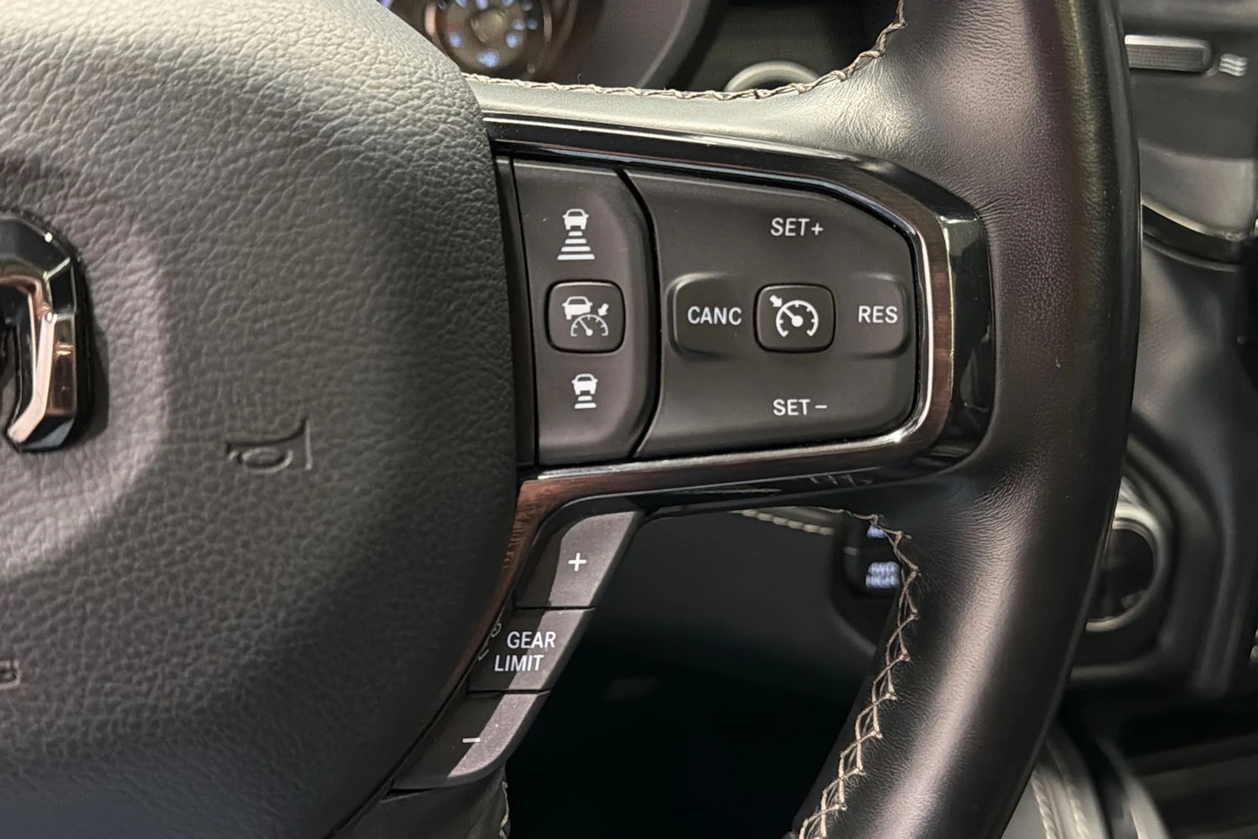 musta SCC RAM SCC RAM 1500 2022 kuva 22.