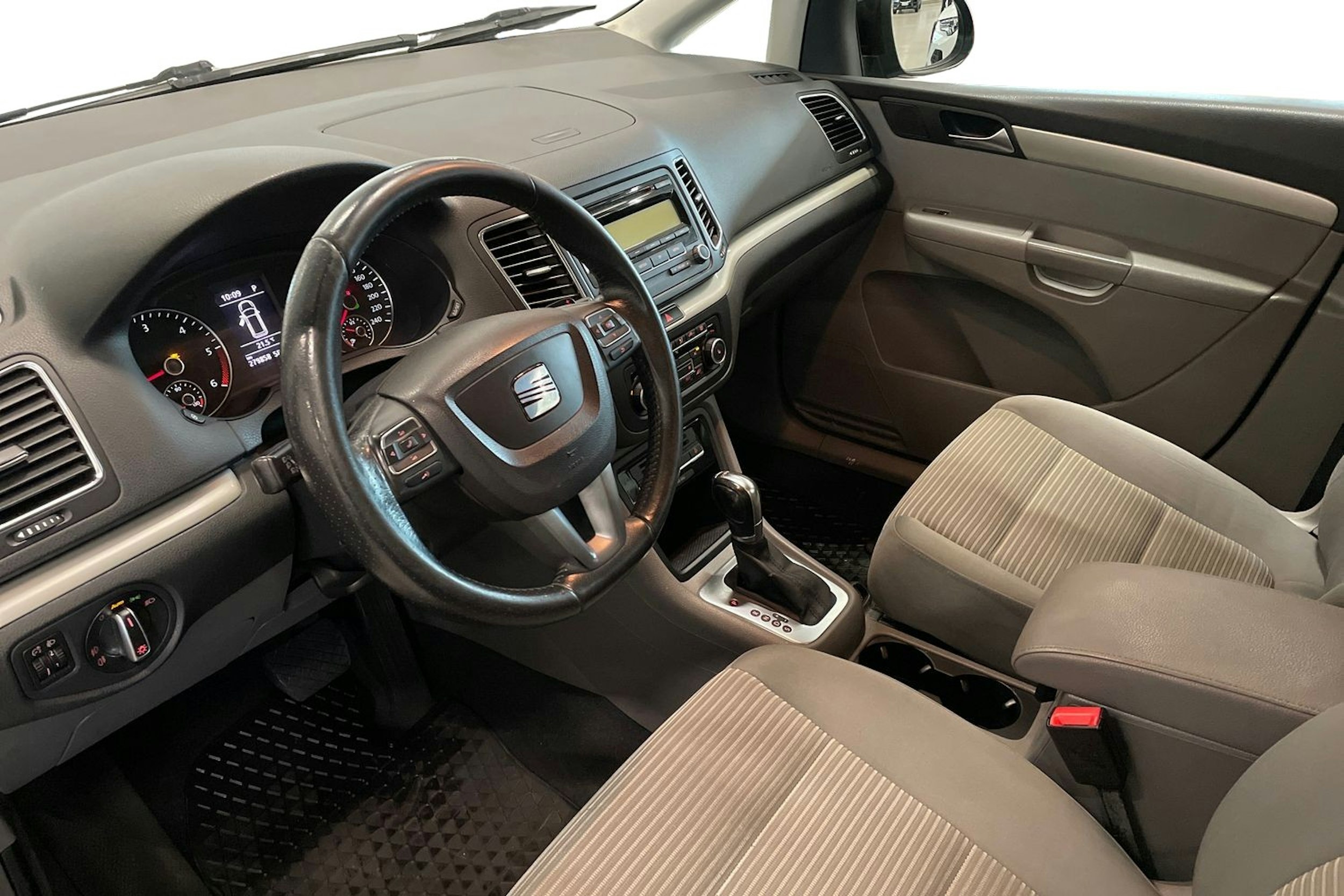 musta SEAT Alhambra 2011 kuva 7.