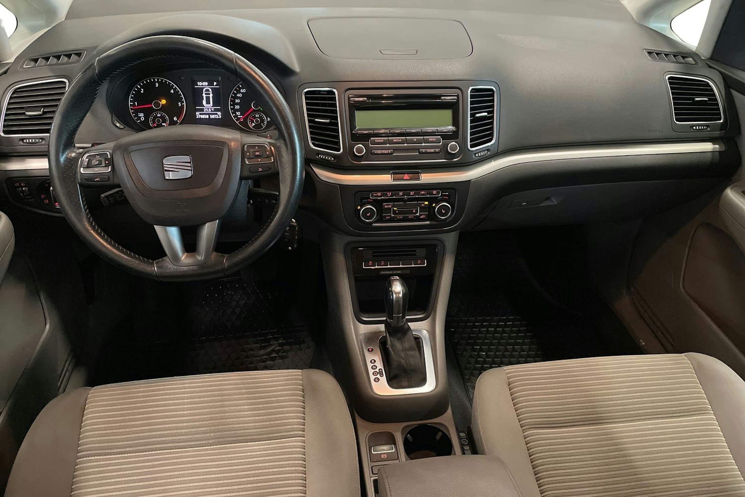 musta SEAT Alhambra 2011 kuva 9.
