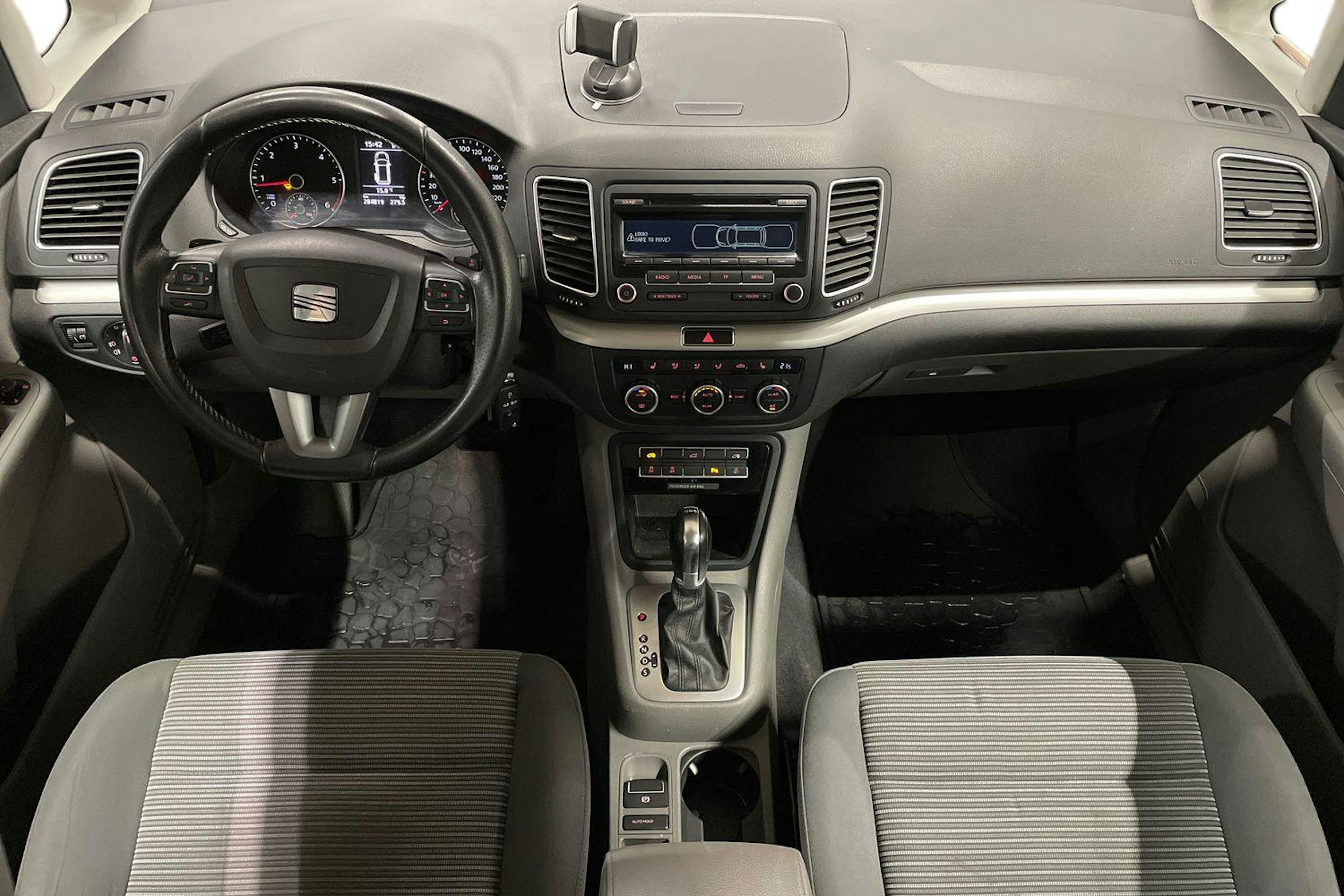 Musta SEAT Alhambra 2014 kuva 9.