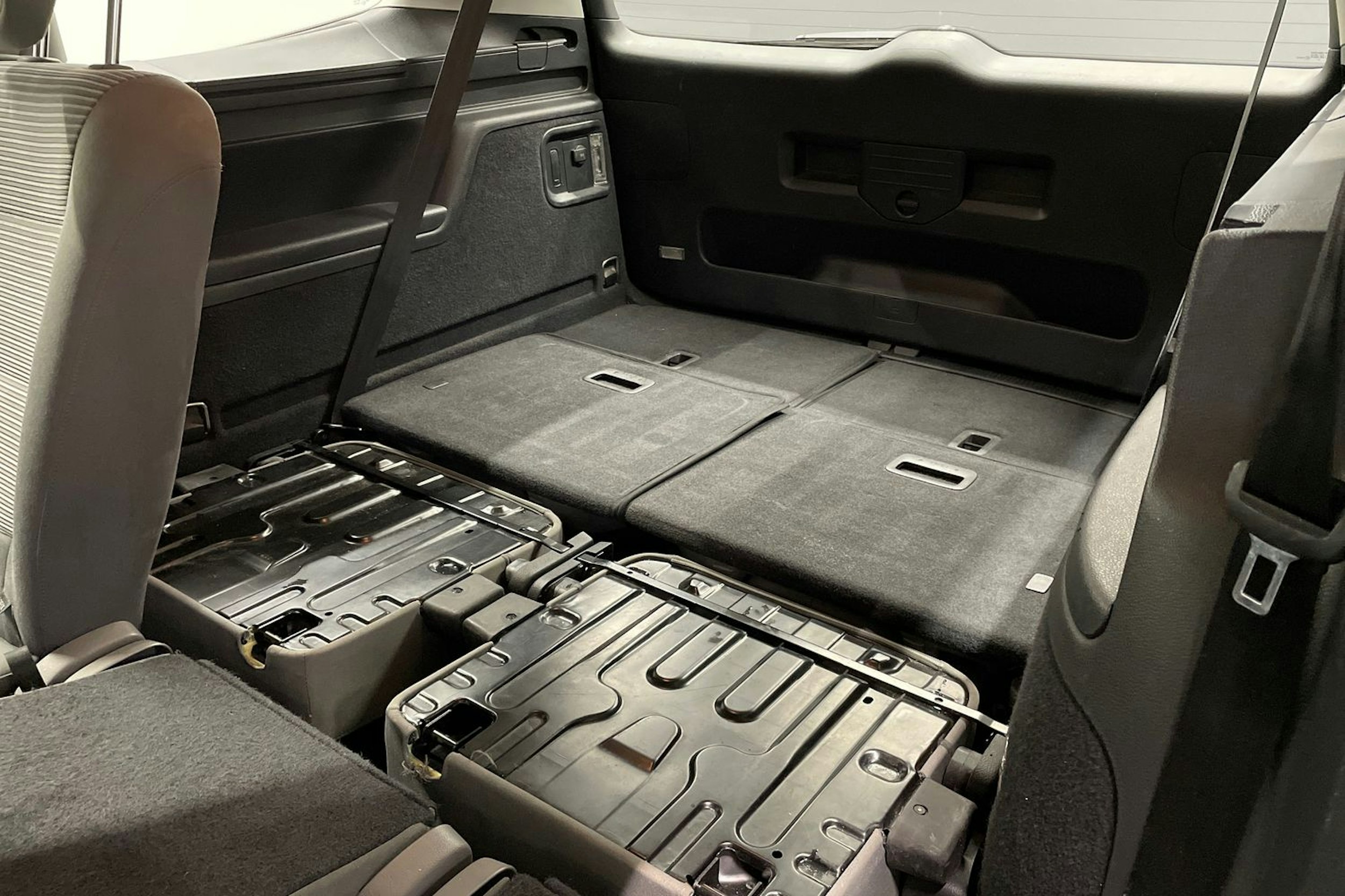 Musta SEAT Alhambra 2014 kuva 16.