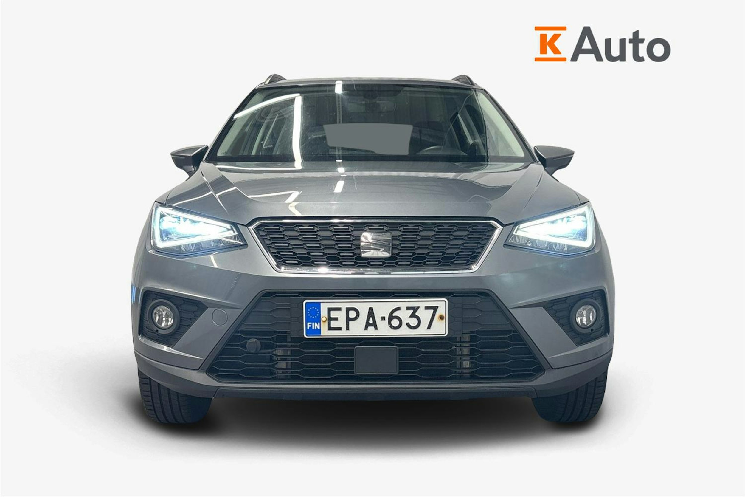 harmaa SEAT Arona 2018 kuva 5.