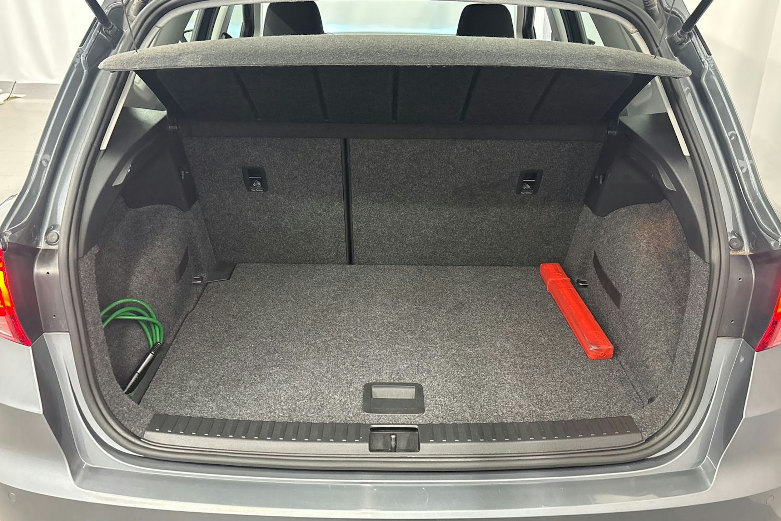 harmaa SEAT Arona 2018 kuva 15.