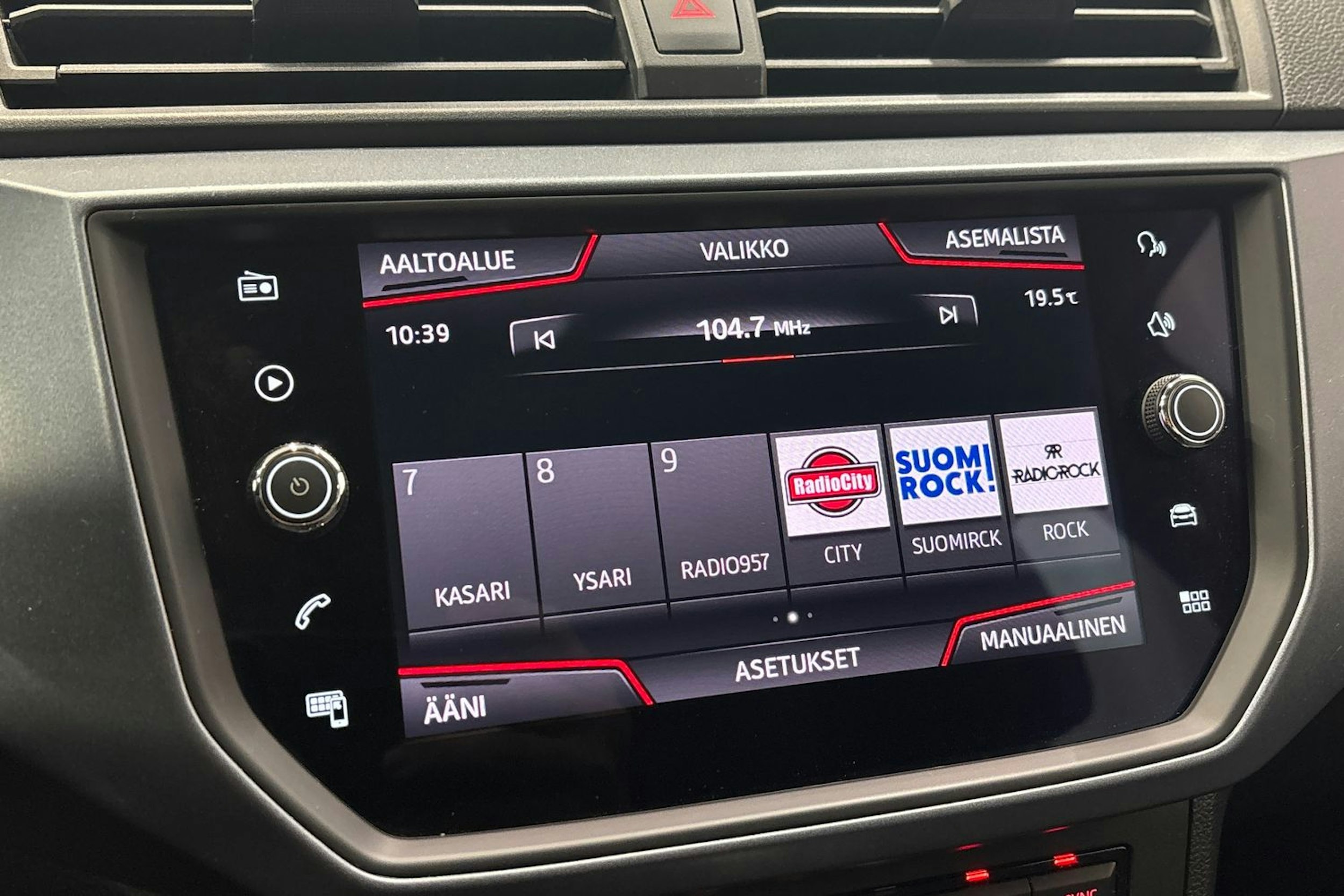 harmaa SEAT Arona 2018 kuva 22.