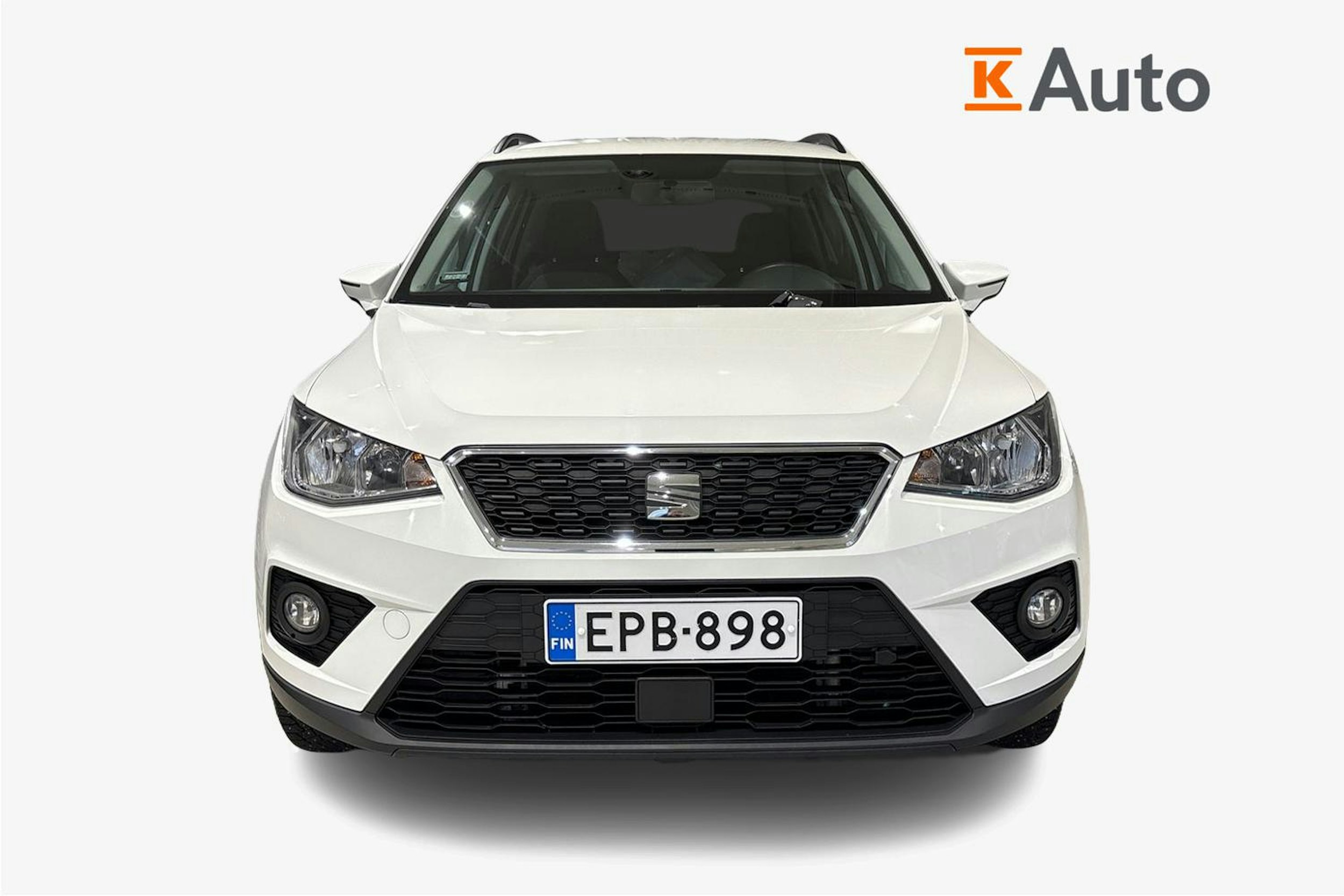 valkoinen SEAT Arona 2018 kuva 5.