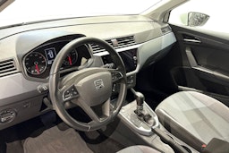 valkoinen SEAT Arona 2018 kuva 7.