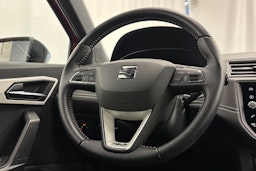 met. punainen SEAT Arona 2018 kuva 15.