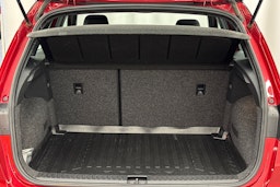 met. punainen SEAT Arona 2018 kuva 24.