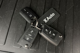 met. punainen SEAT Arona 2018 kuva 25.