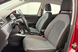 vihreä SEAT Arona 2018 kuva 12.