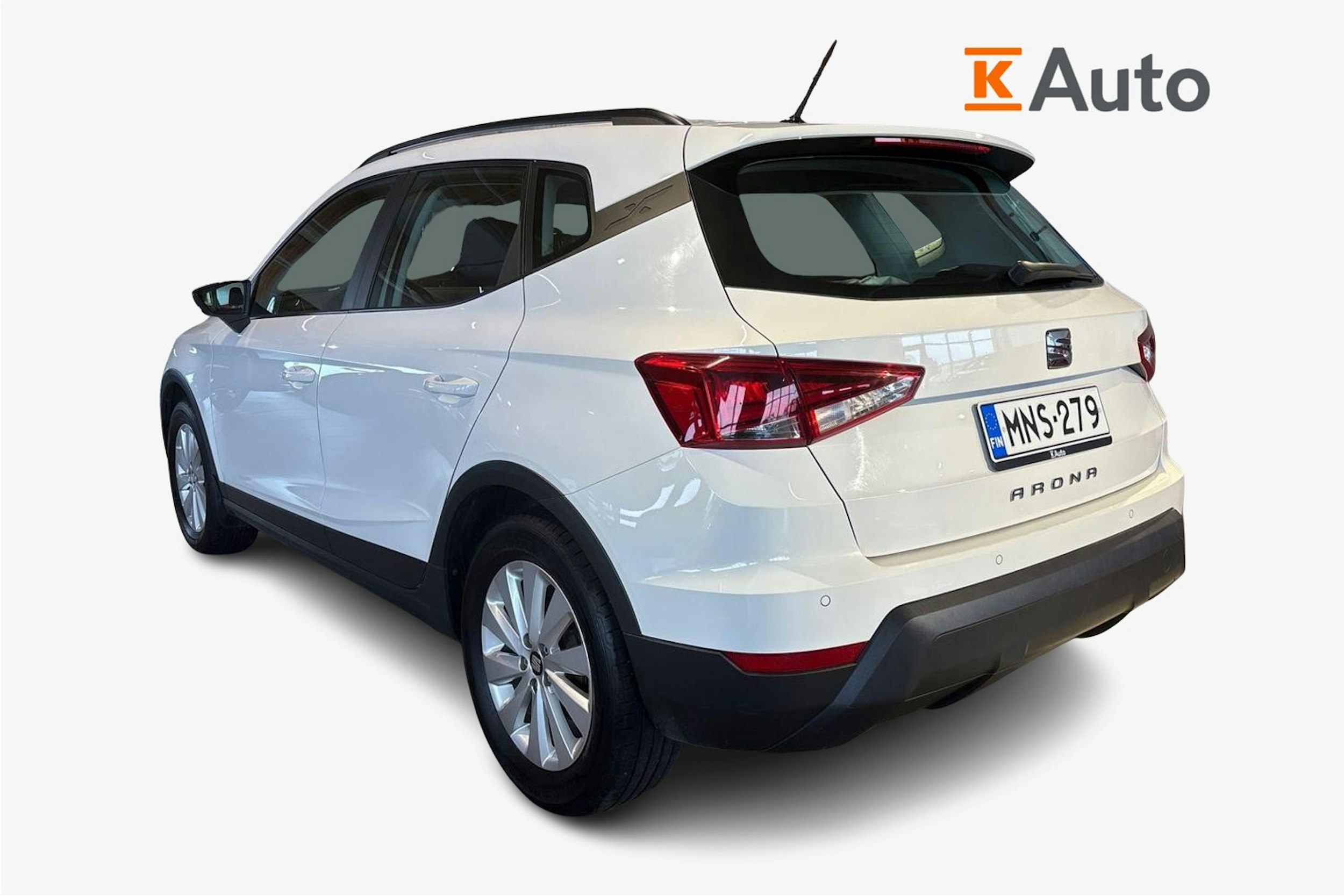 Valkoinen SEAT Arona 2018 kuva 2.