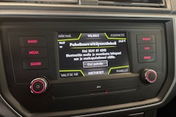 Valkoinen SEAT Arona 2018 kuva 15.