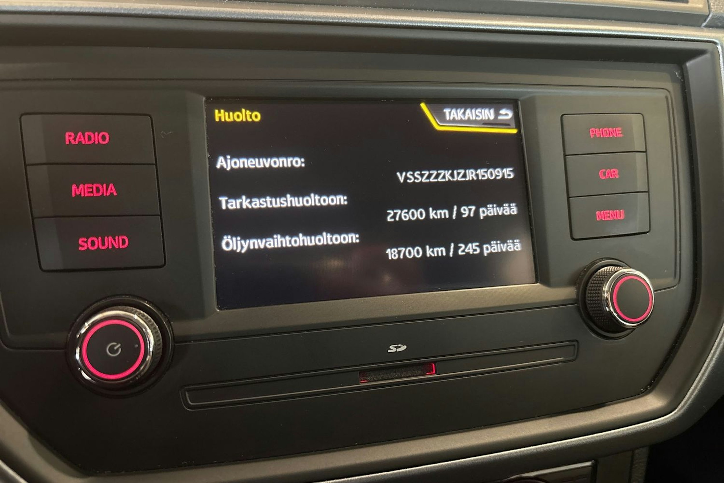 Valkoinen SEAT Arona 2018 kuva 16.